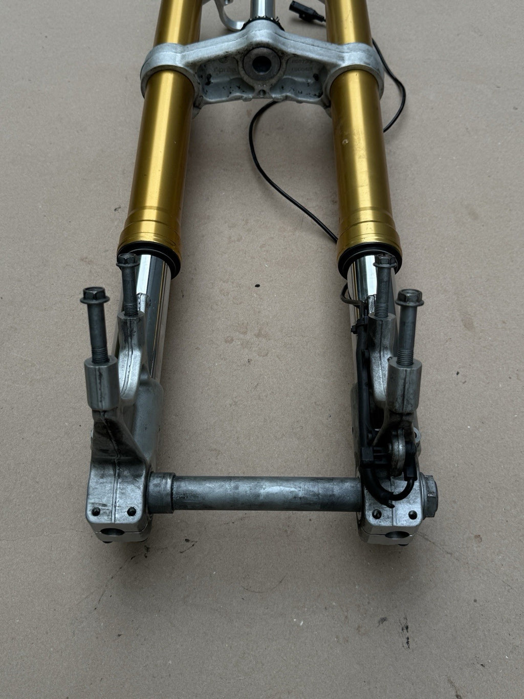 15-19 Aprilia RSV4 1000 OEM Front Forks Suspension Triple Tree Set Straight
