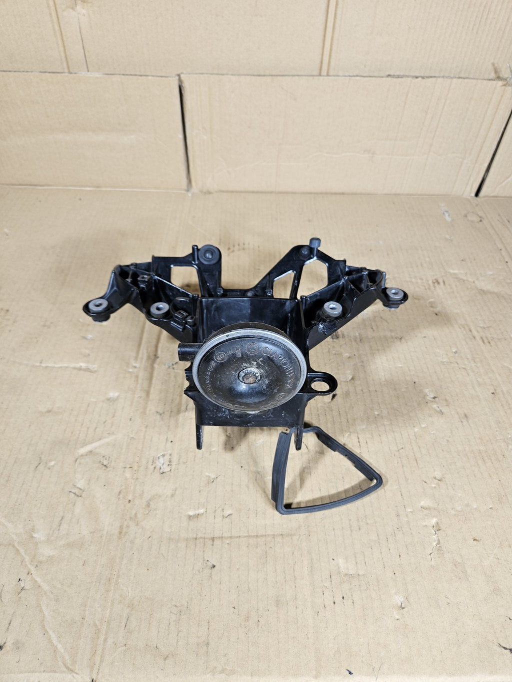 2012 BMW S1000RR OEM Front Fairing Stay Upper Bracket with Horn Used0