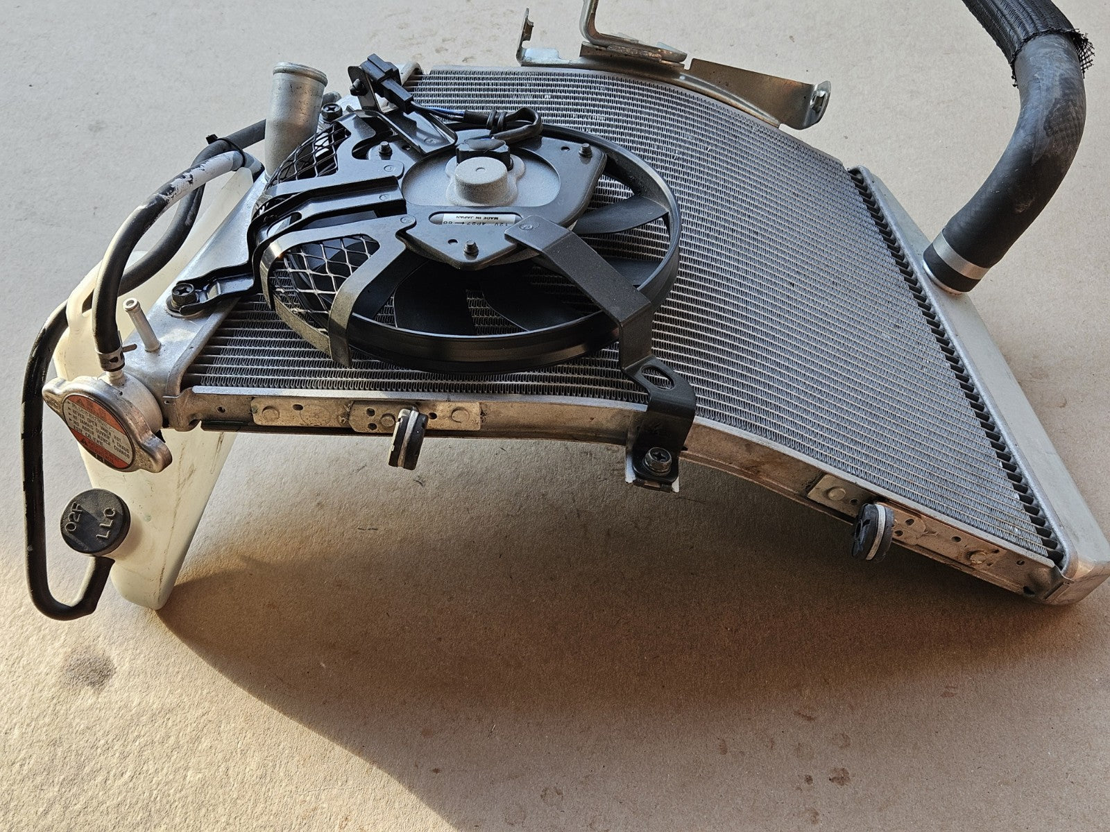 2012-2016 Suzuki GSXR1000 OEM Radiator Cooling Overflow Tank Fan System