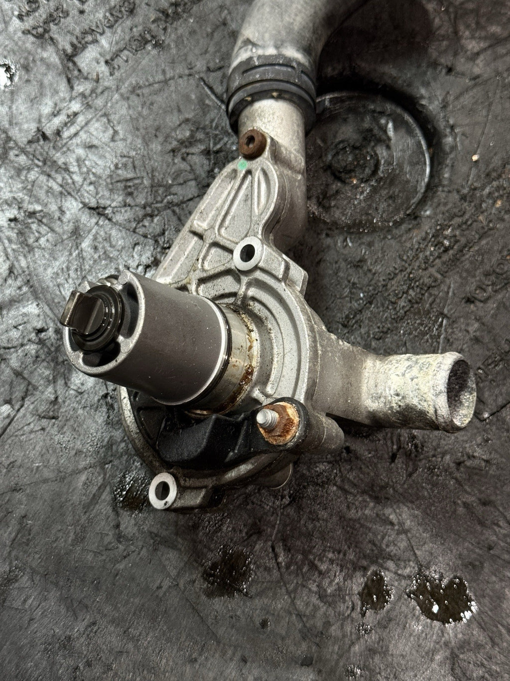 2015-2020 Aprilia RSV4 RR RF Tuono V4 1100 OEM Water Coolant Pump Assy 2A0008025