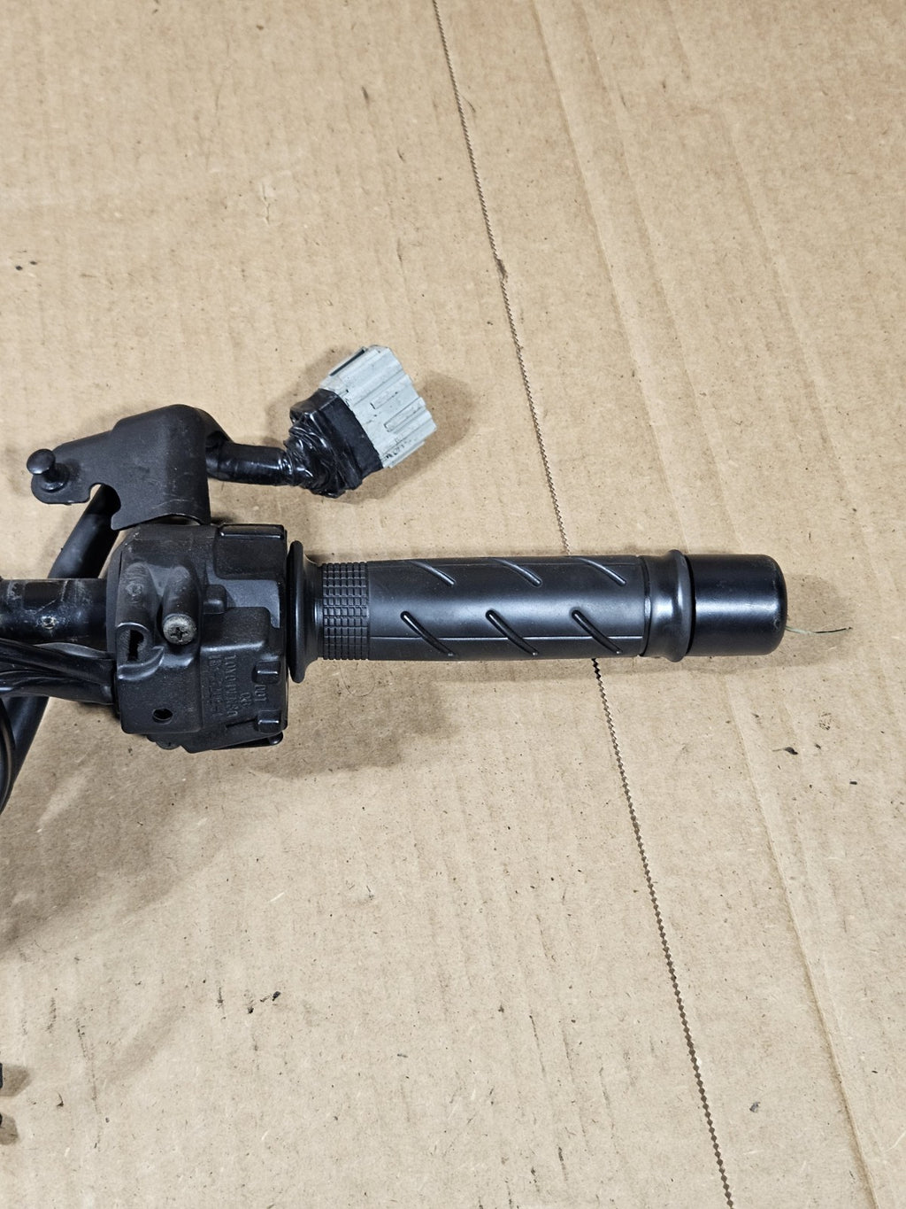 2005-2007 Honda CBR1000RR OEM Left Clip-On Handlebar Switch Grip 53150-MEL-D0012