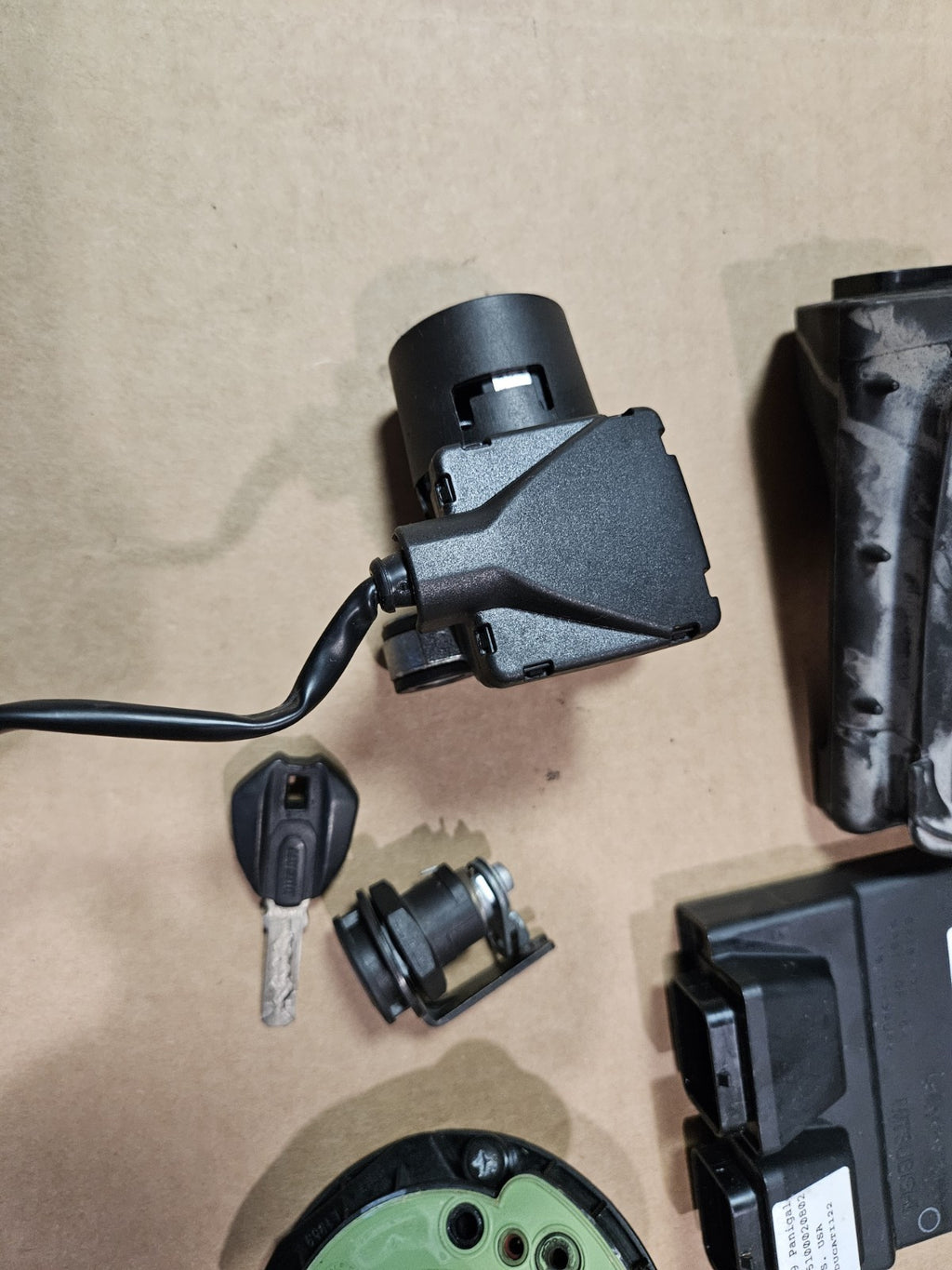 15-17 Ducati Panigale 1299 Speedometer Gauges ECU Ignition Switch Key Set OEM