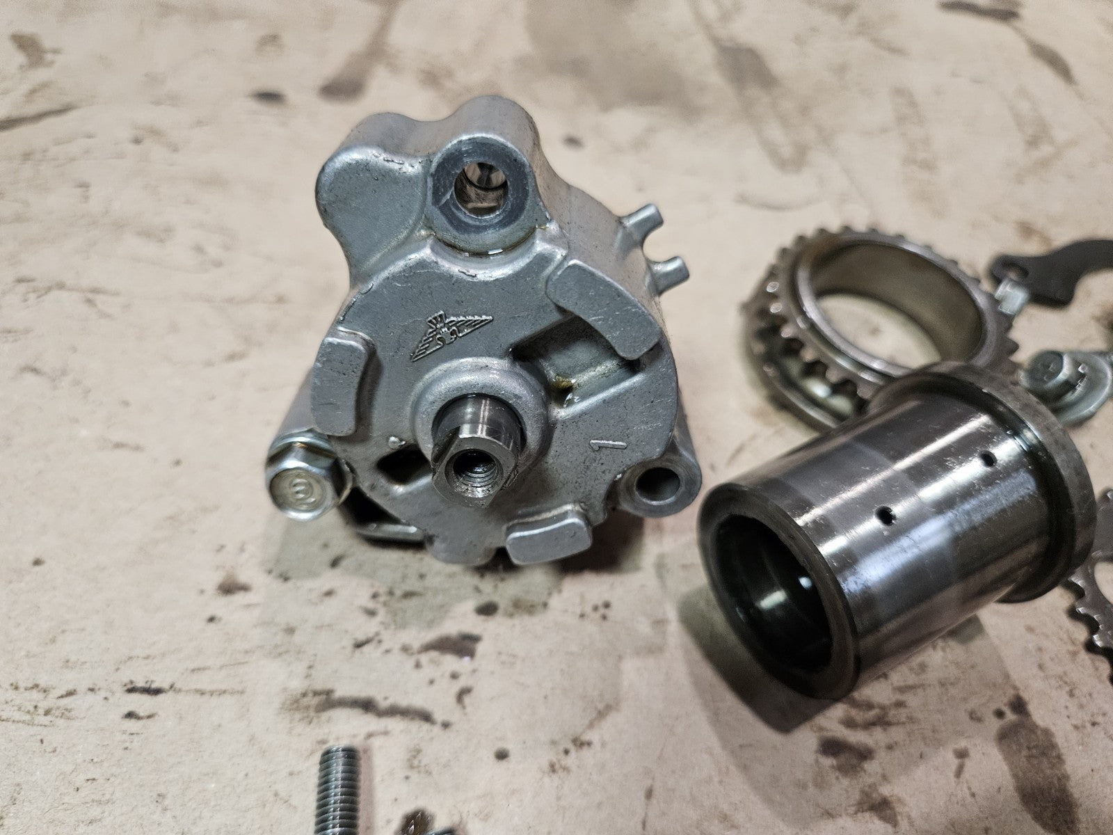 01 02 03 04 05 06 2002 Honda Cbr 600 F4i Engine Oil Pump Motor OEM 15100-mbw-000