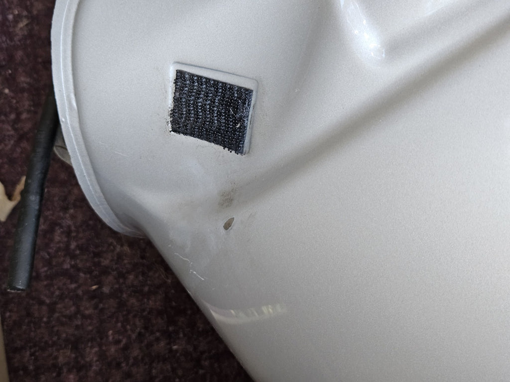 2006 2007 SUZUKI GSXR 600 GSXR600 Gas Tank Fuel Cell Petrol Reservoir READ14