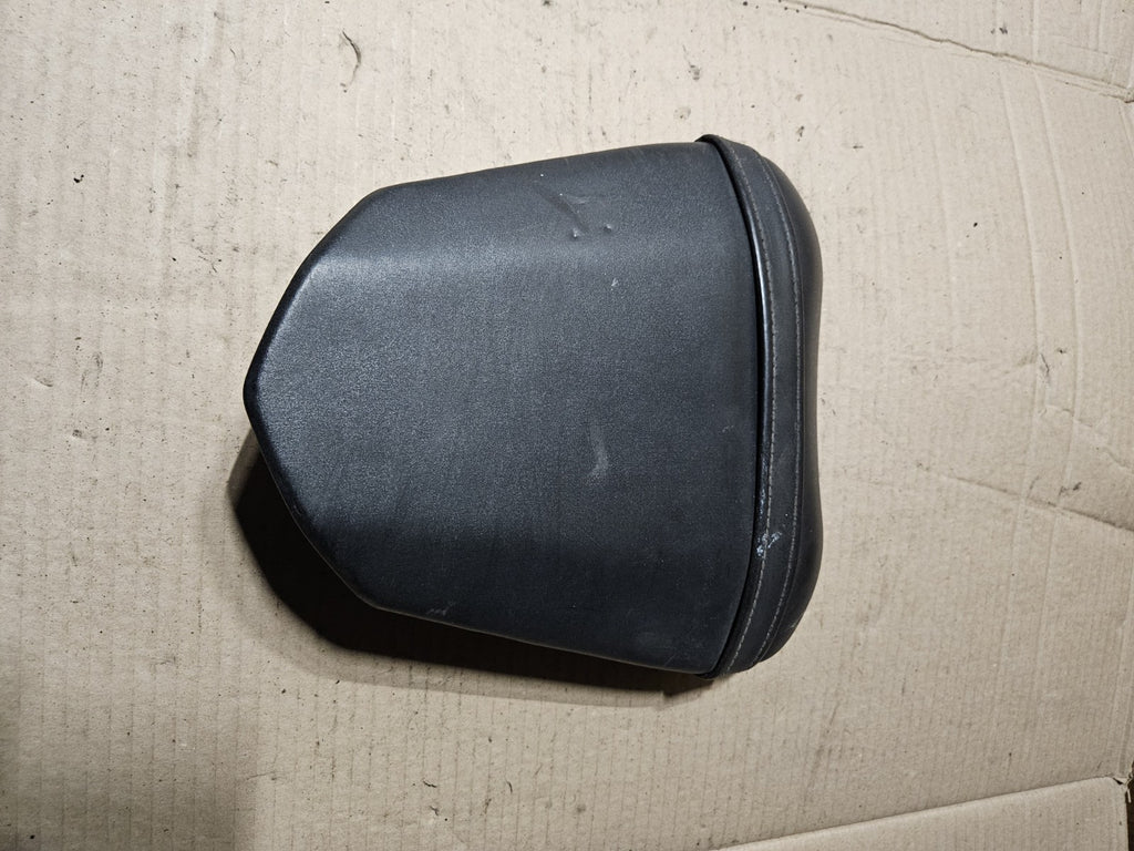 08-16 Yamaha YZF-R6 R6 OEM Rear Passenger Seat Pillion Saddle 13S-24750-00-000
