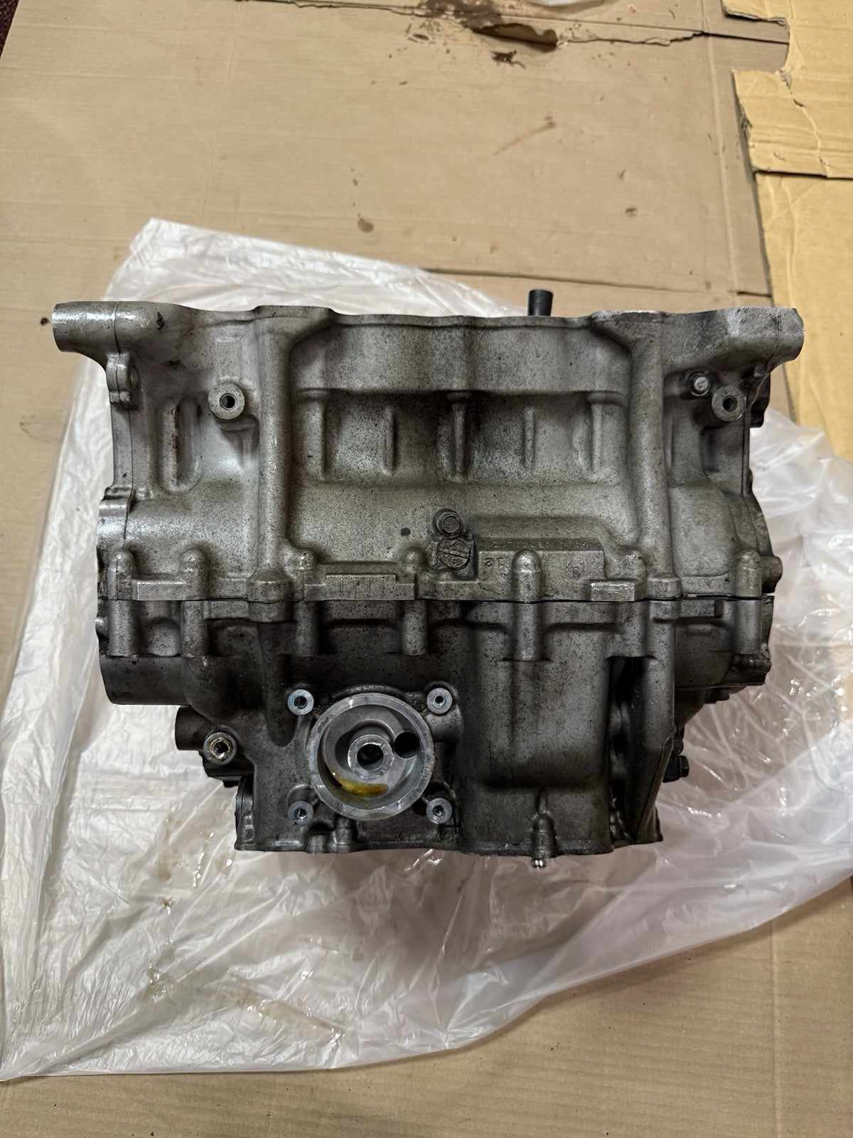 11-15 KAWASAKI NINJA ZX10R OEM ENGINE MOTOR CRANKCASE CRANK CASES BLOCK0