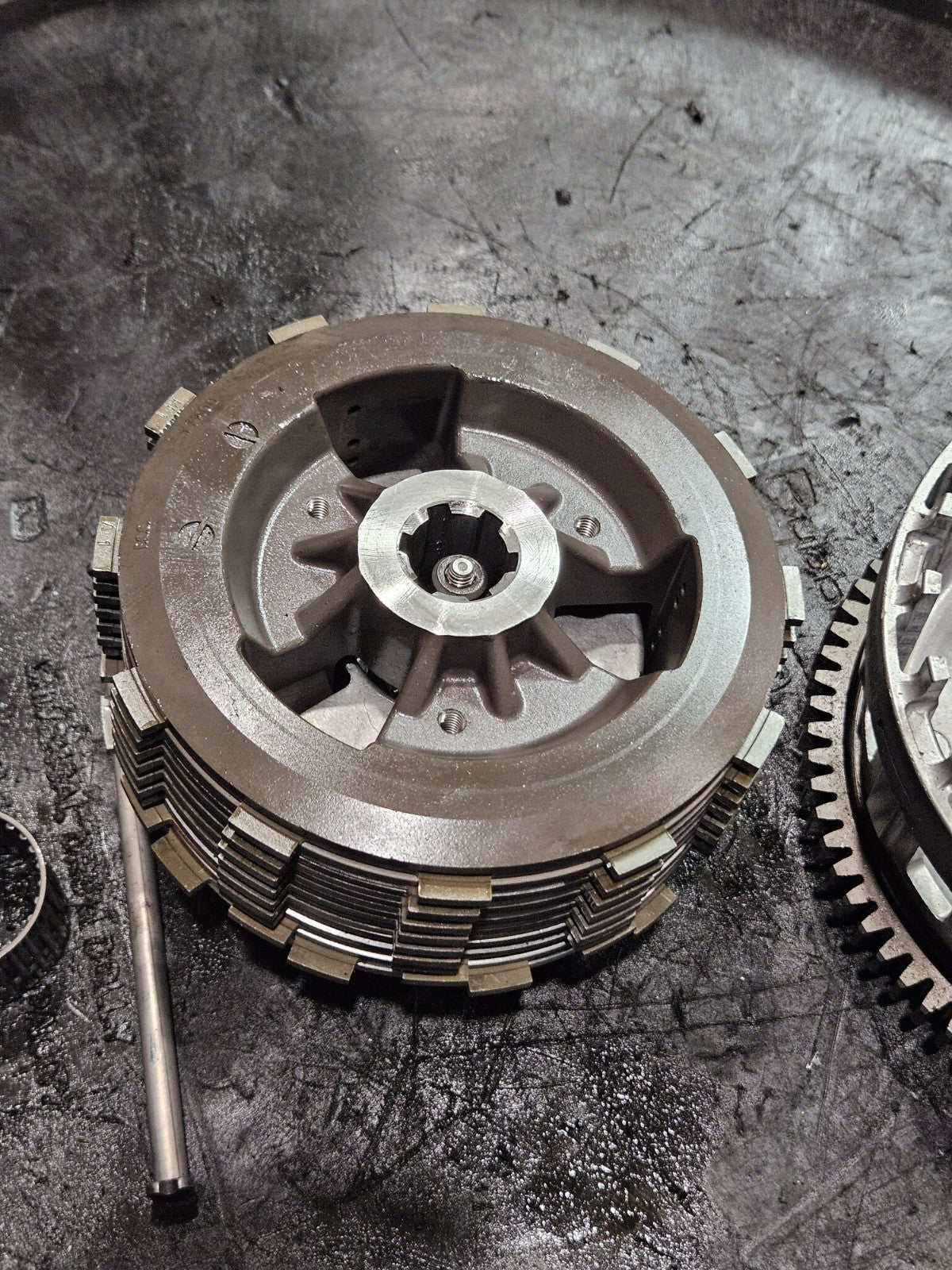2017-2025 Suzuki GSX-R1000 GSXR1000R L7 OEM Clutch Basket Hub Plates 21200-178808