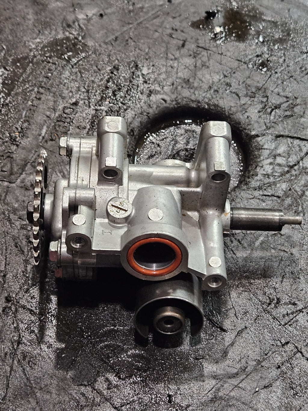 17-25 Suzuki GSXR1000 OEM Engine Oil Pump Drive Chain Gear Sprocket Assembly2