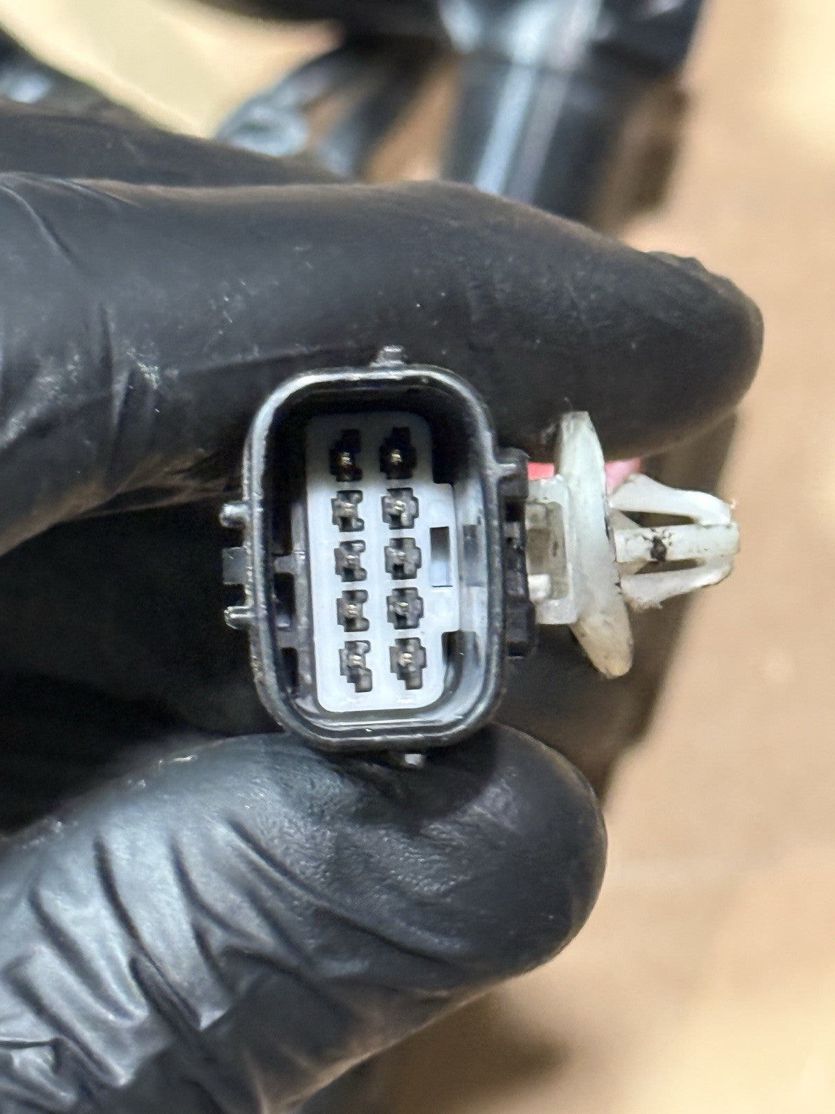 17-25 Suzuki GSXR1000 GSX-R1000R OEM Right Clip On Kill Start Switch 56111-17K016