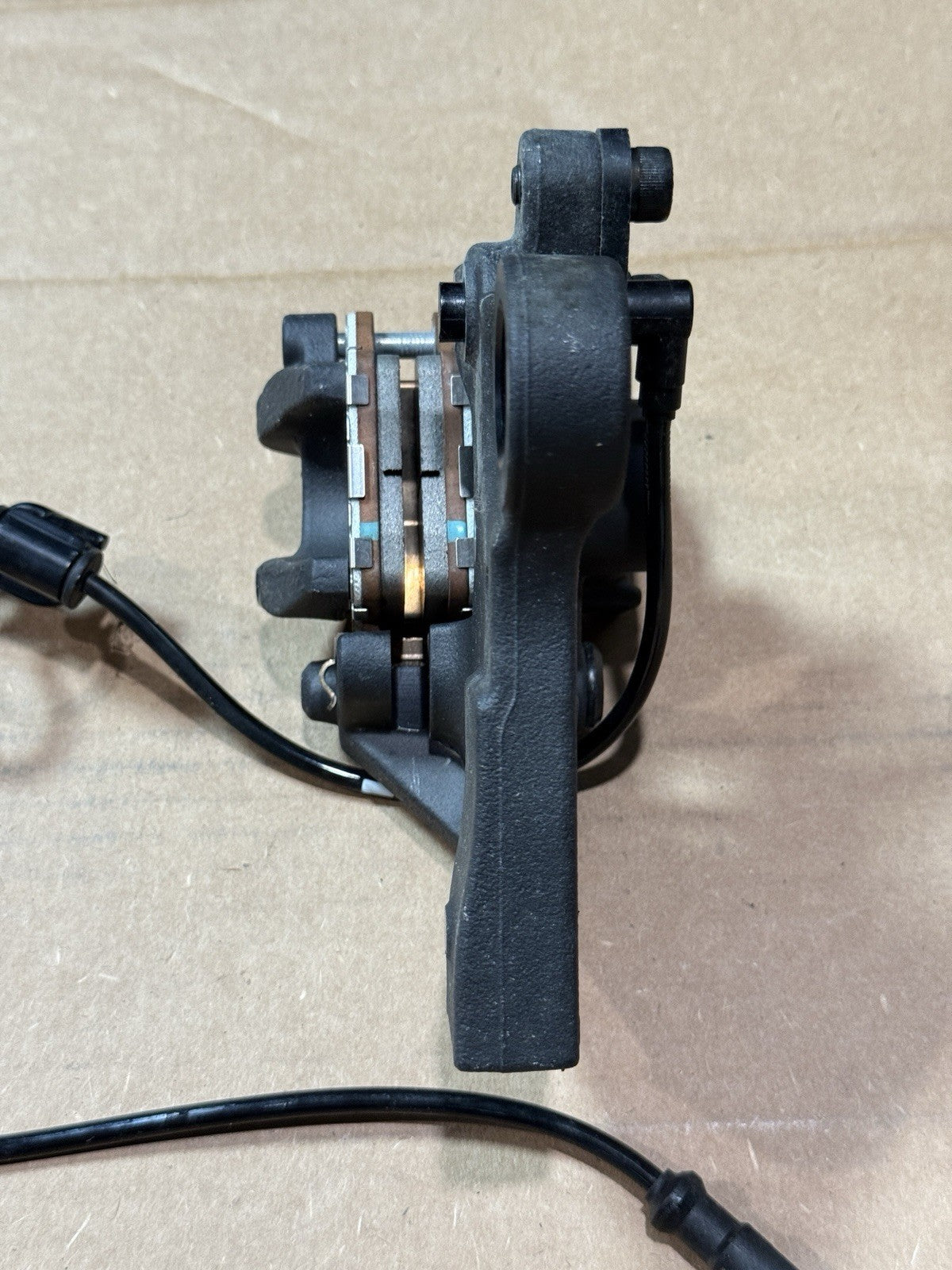 19-23 Kawasaki Ninja ZX6R ZX636 636 ABS OEM Rear Brake Caliper Assy 43080-01145
