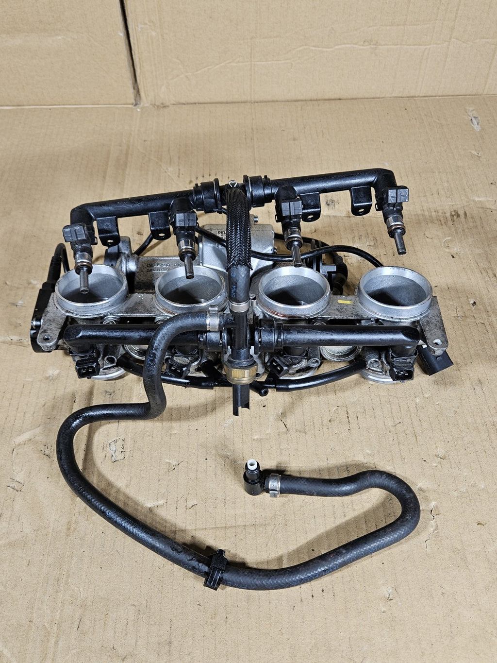 2009-2014 BMW S1000RR OEM Throttle Bodies Primary Secondary Injectors READ1