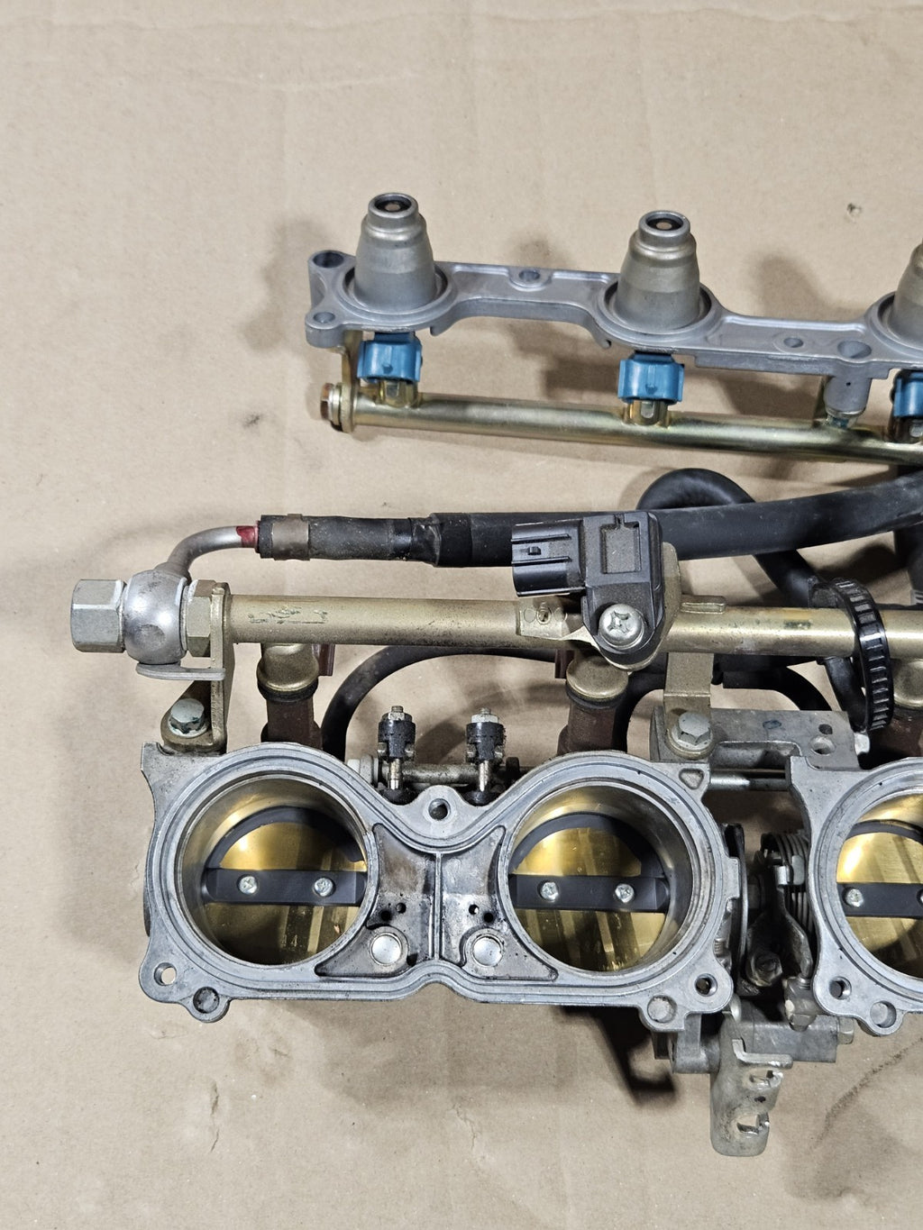 2006-2007 Honda CBR1000RR Fireblade OEM Throttle Bodies Injectors 16401-MEL-A211