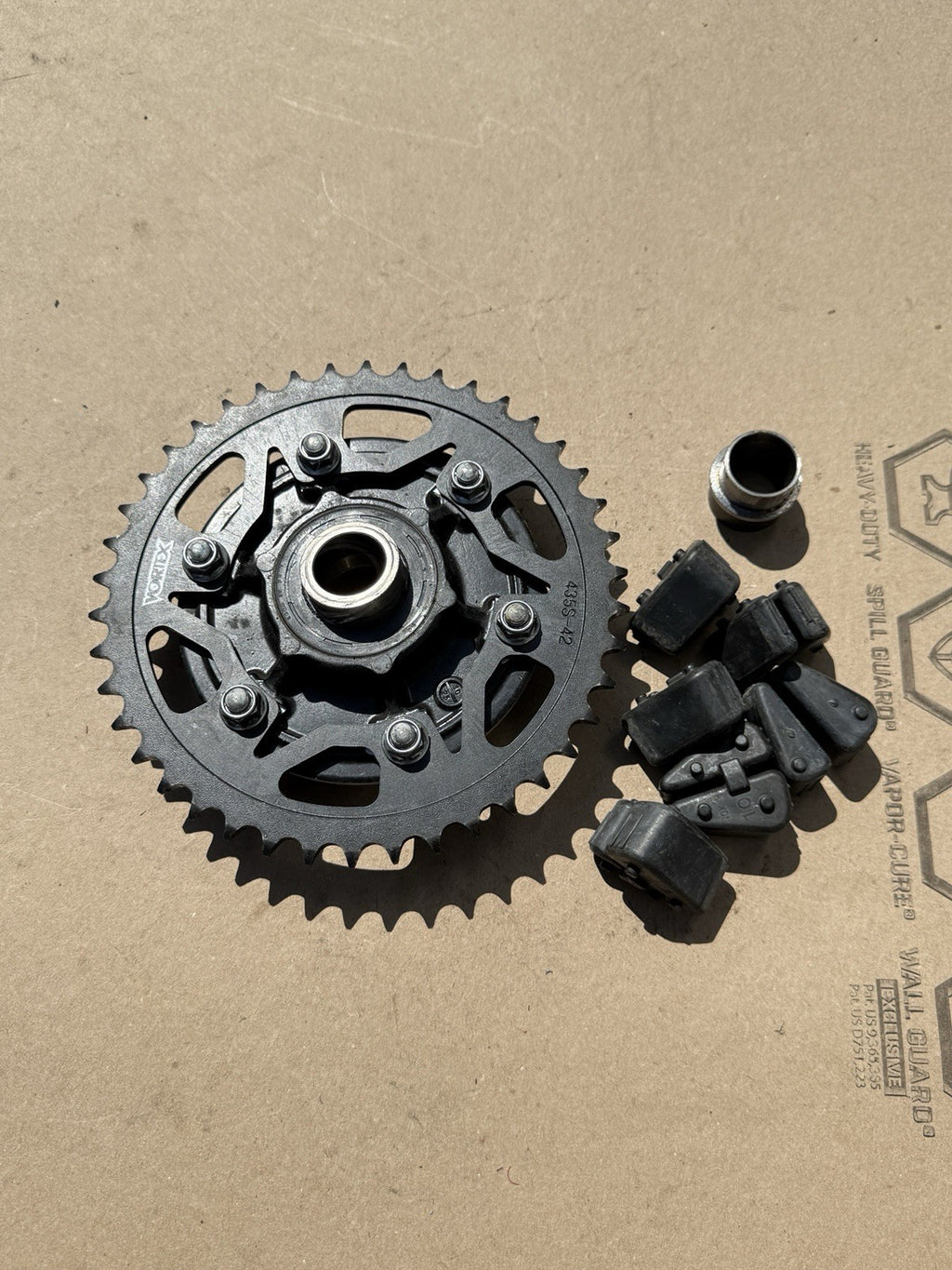 09-16 Suzuki GSX-R1000 Rear Sprocket Carrier W/ Vortex Sprocket OEM 64610-47H00