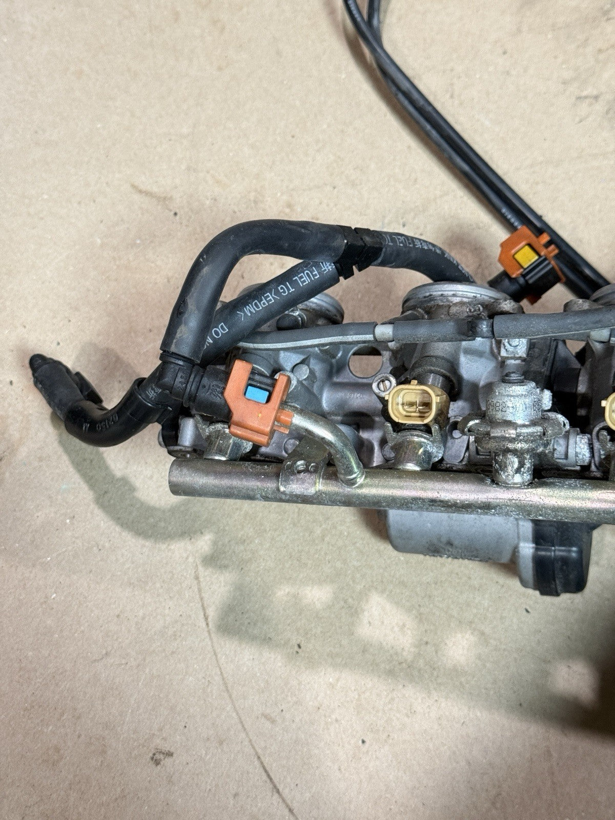 08-16 2009 Yamaha YZF R6 OEM Throttle Body Bodies Fuel Injectors Assembly Set