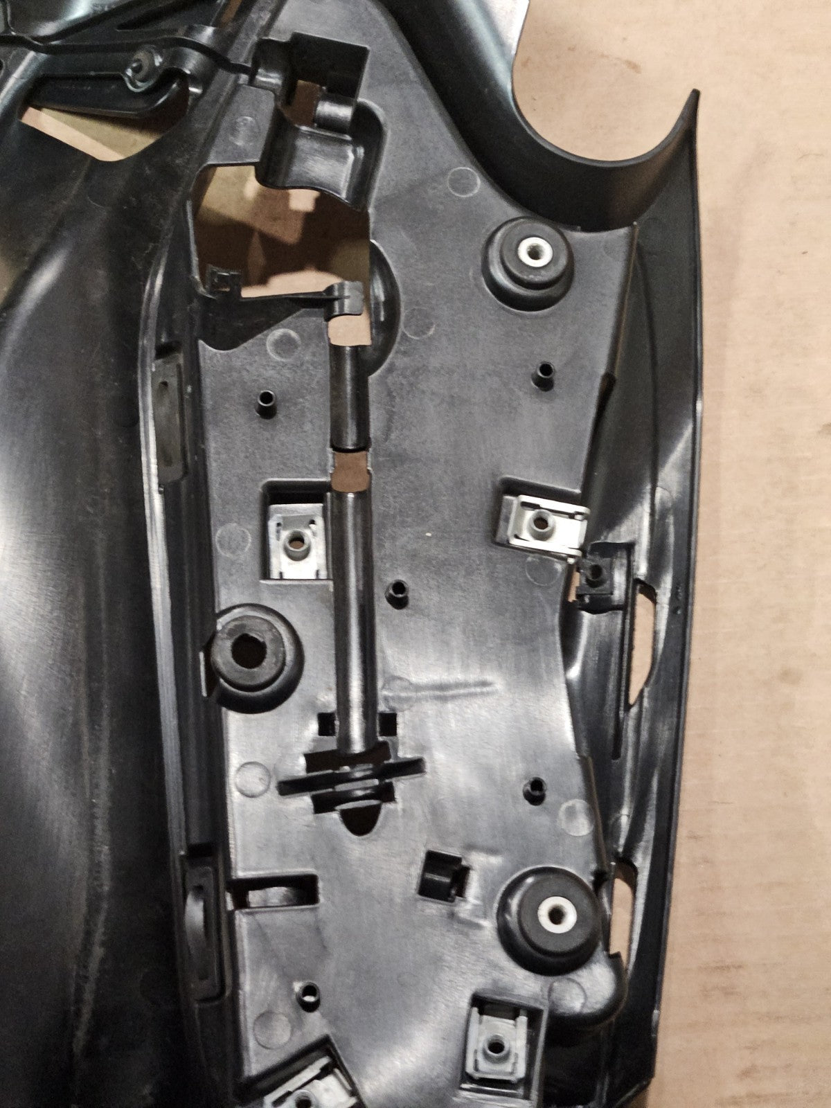 12-19 Ducati 899 959 1199 1299 Oem Right Holder Mid Upper Side Fairing Inner Cow