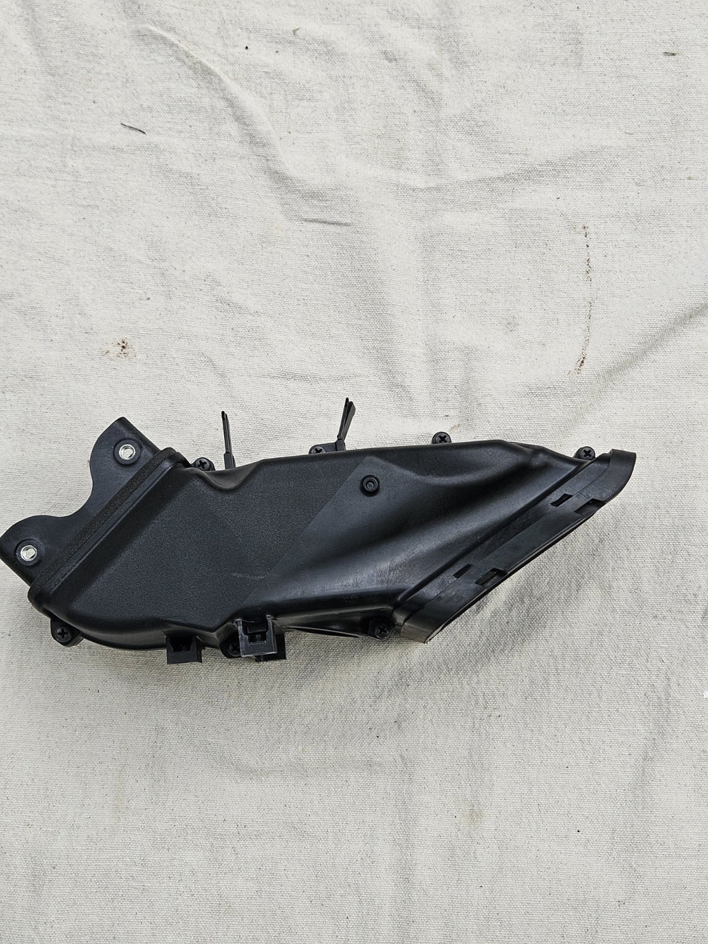 2016 2017 2019 2020 Kawasaki Ninja ZX10R OEM Ram Air Intake Duct Tube 39045-00410