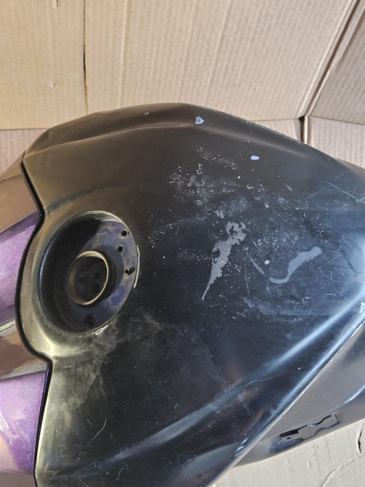 08-16 R6 R6R GAS TANK FUEL CELL PETROL RESERVOIR INSIDE Clean DENTED READ2