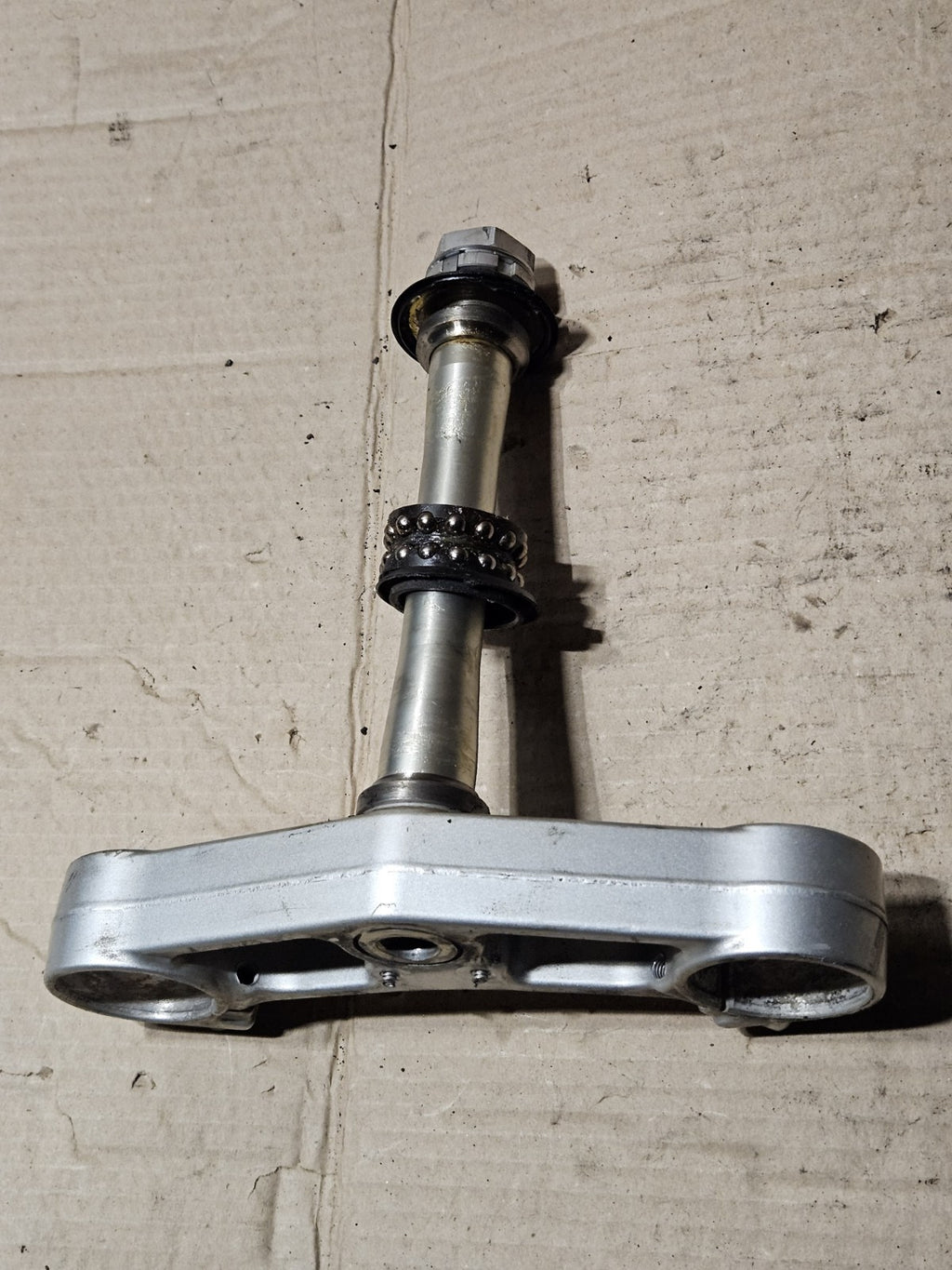 08-16 Yamaha YZFR6 YZF R6R OEM Lower Triple Tree Steering Stem Forks Clamp READ15