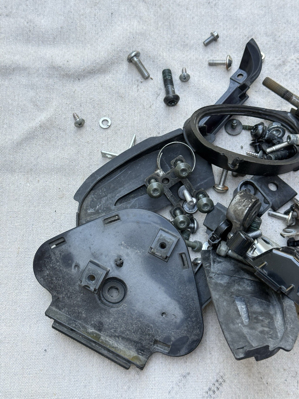 2007-2008 Yamaha YZF-R1 R1 OEM Misc Bolts Screws Nuts Washers Hardware Set 4C86