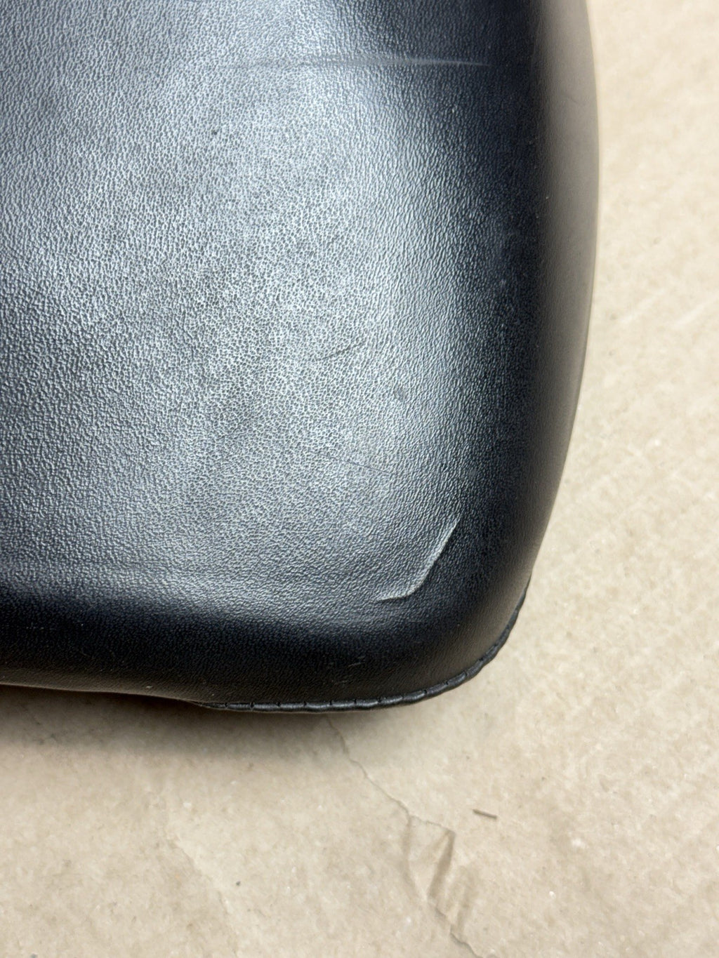 04-07 2006 Honda CBR1000RR OEM Front Rider Driver Seat Saddle Pad