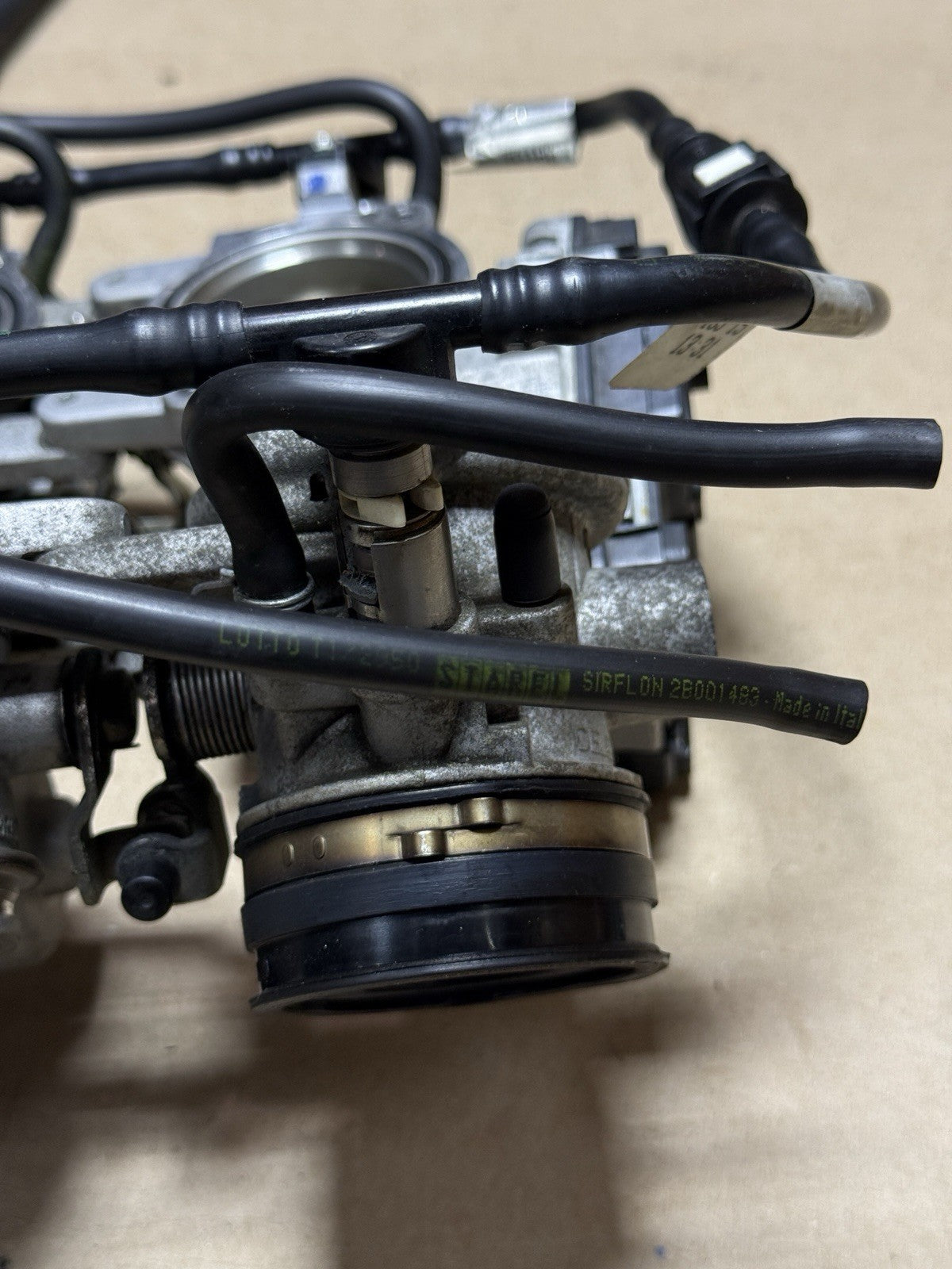2015-2018 Aprilia RSV4 RF RR Factory OEM Throttle Bodies Fuel Injectors Assembly
