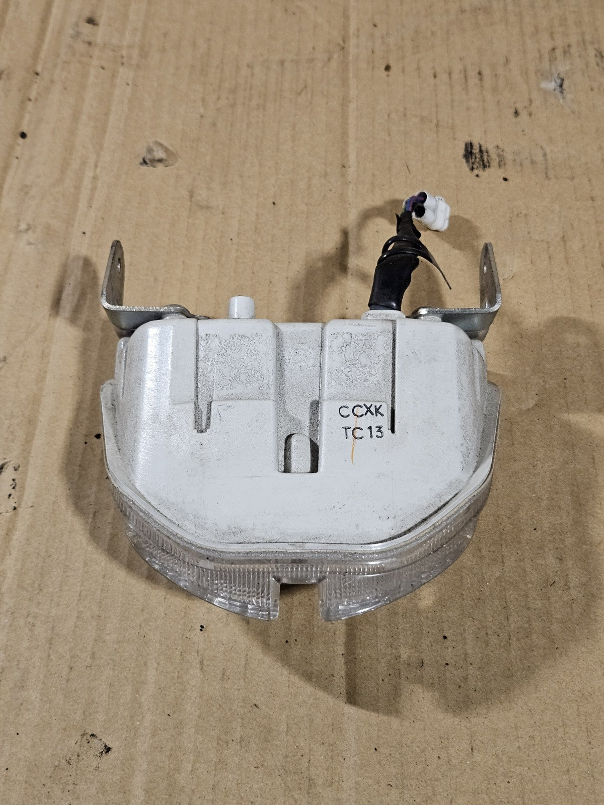 2006 2007 Suzuki GSXR600 Taillight Assembly OEM 3571001H30 Genuine Taillamp1