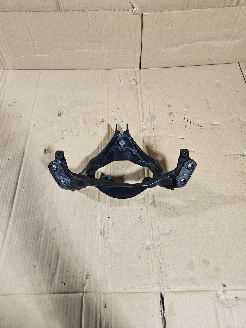 2006 2007 Suzuki GSXR600 Fairing Stay OEM 9446101H00 Genuine Front Bracket4