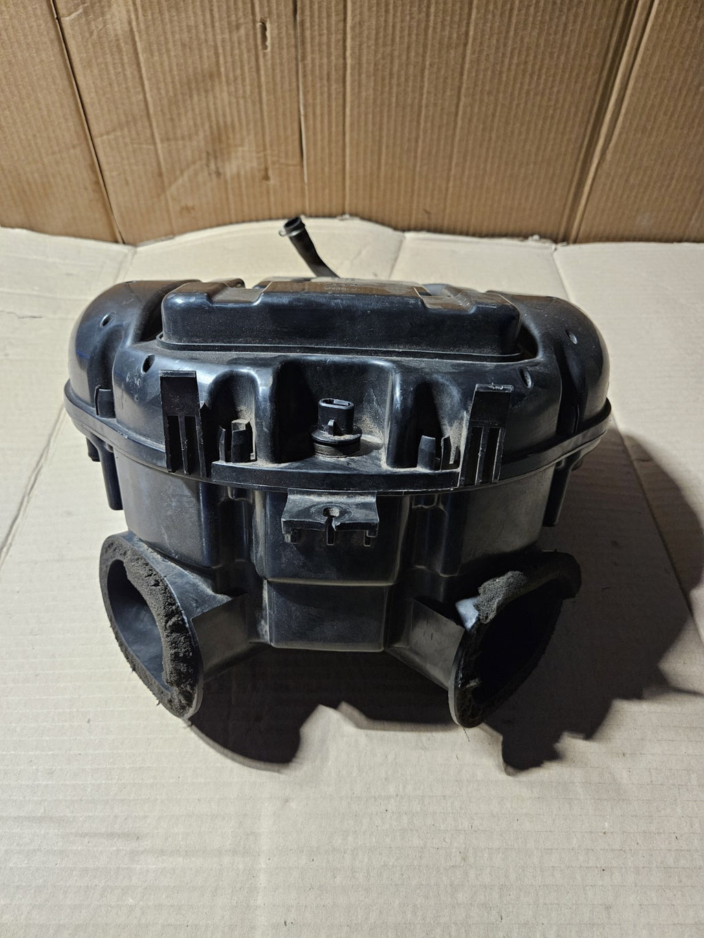 2006-2007 Suzuki GSXR600 GSX-R600 K6 K7 OEM Air Box Cleaner Housing 13700-01H011