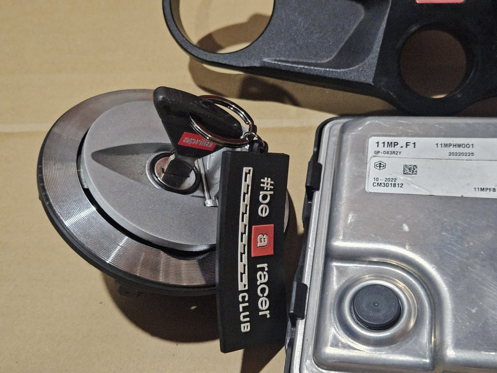 Genuine OEM Aprilia RSV4 1100 ECU Ignition Lockset Gas Cap OEM Keys 2019-2024