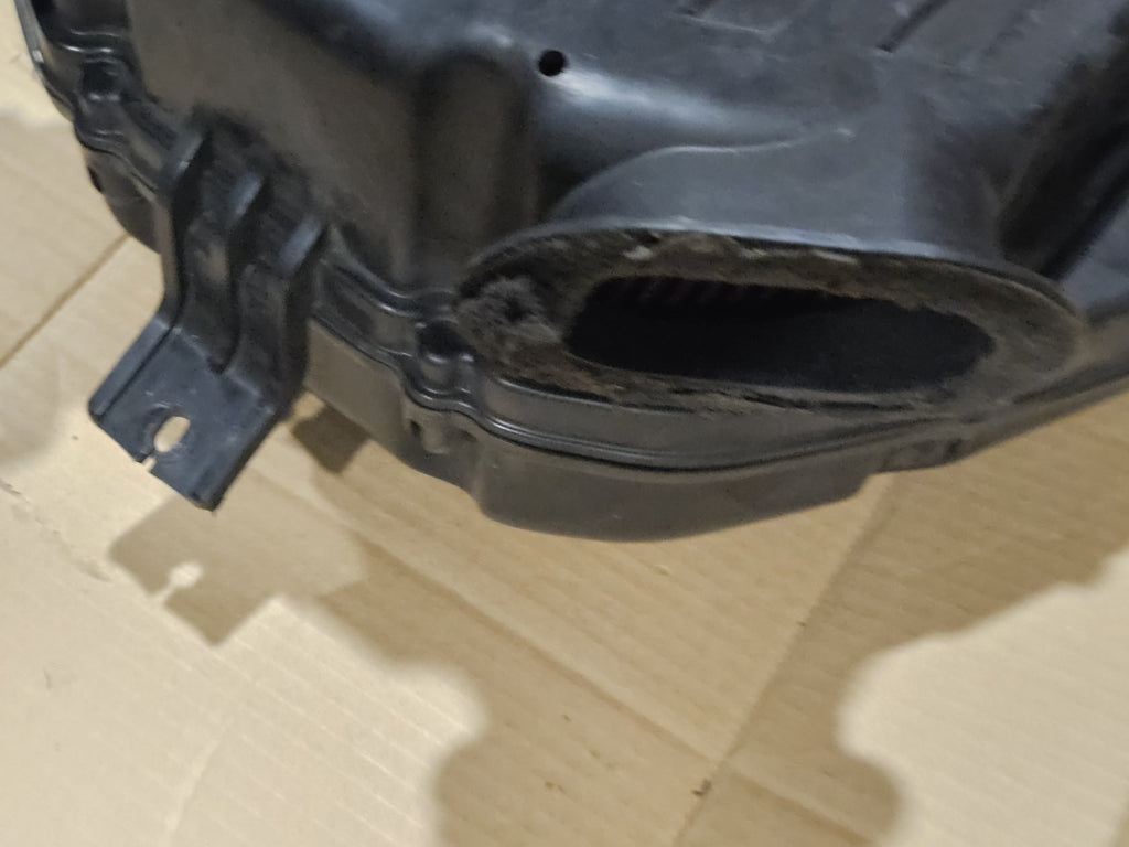 01-03 Suzuki GSXR 750 Intake Air Box Filter Cleaner OEM