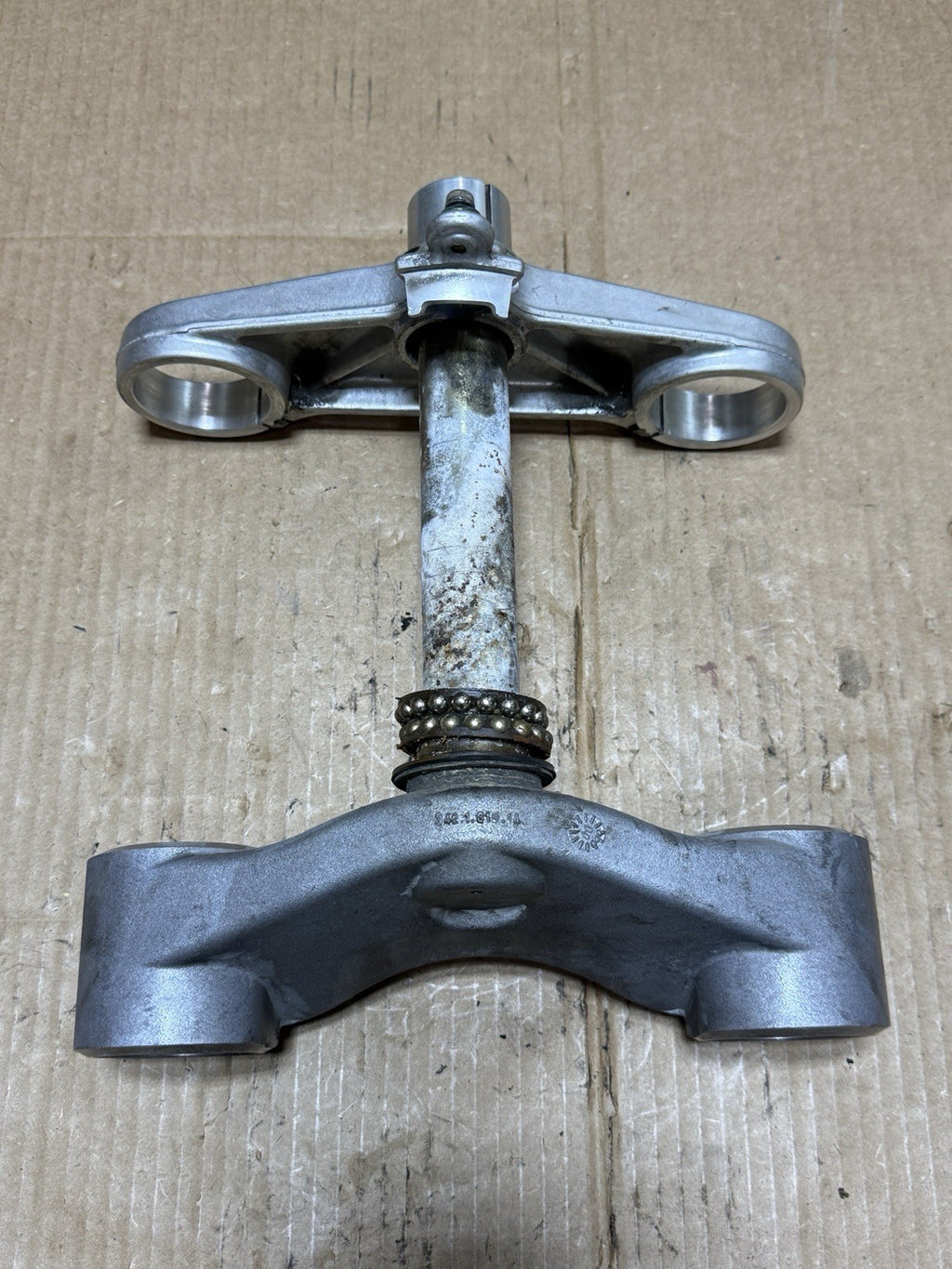 2001 Ducati 748 748S 916 996 998 OEM Triple Tree Top Bottom Yoke Clamp w/ Bolts
