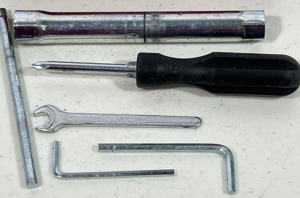 Genuine OEM Ducati Panigale 899 959 1199 1299 On-Board Tool Kit Bag 2012-2019