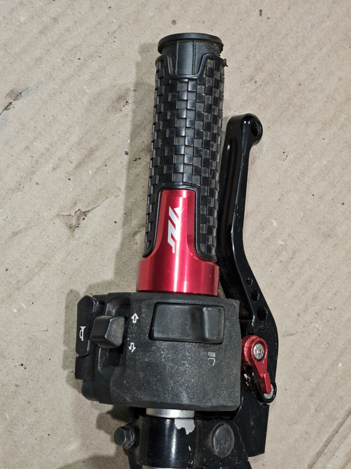 08-16 Yamaha Yzf R6 OEM  Left Clip On Handle Horn Signals Switch Switches OEM