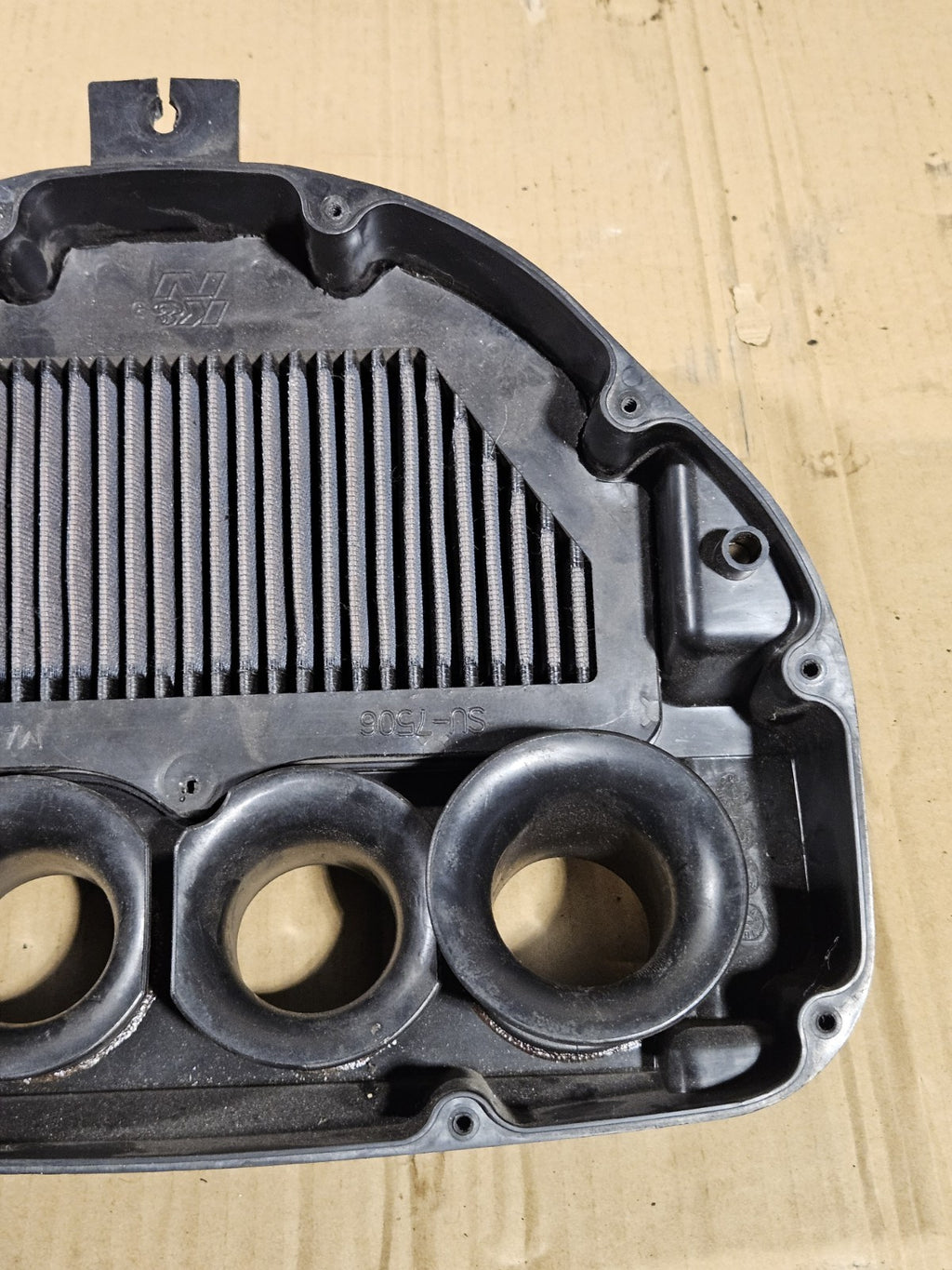 2006 Suzuki GSXR600 Airbox Partial OEM 1370001H01 2006-2007 Genuine Intake 6