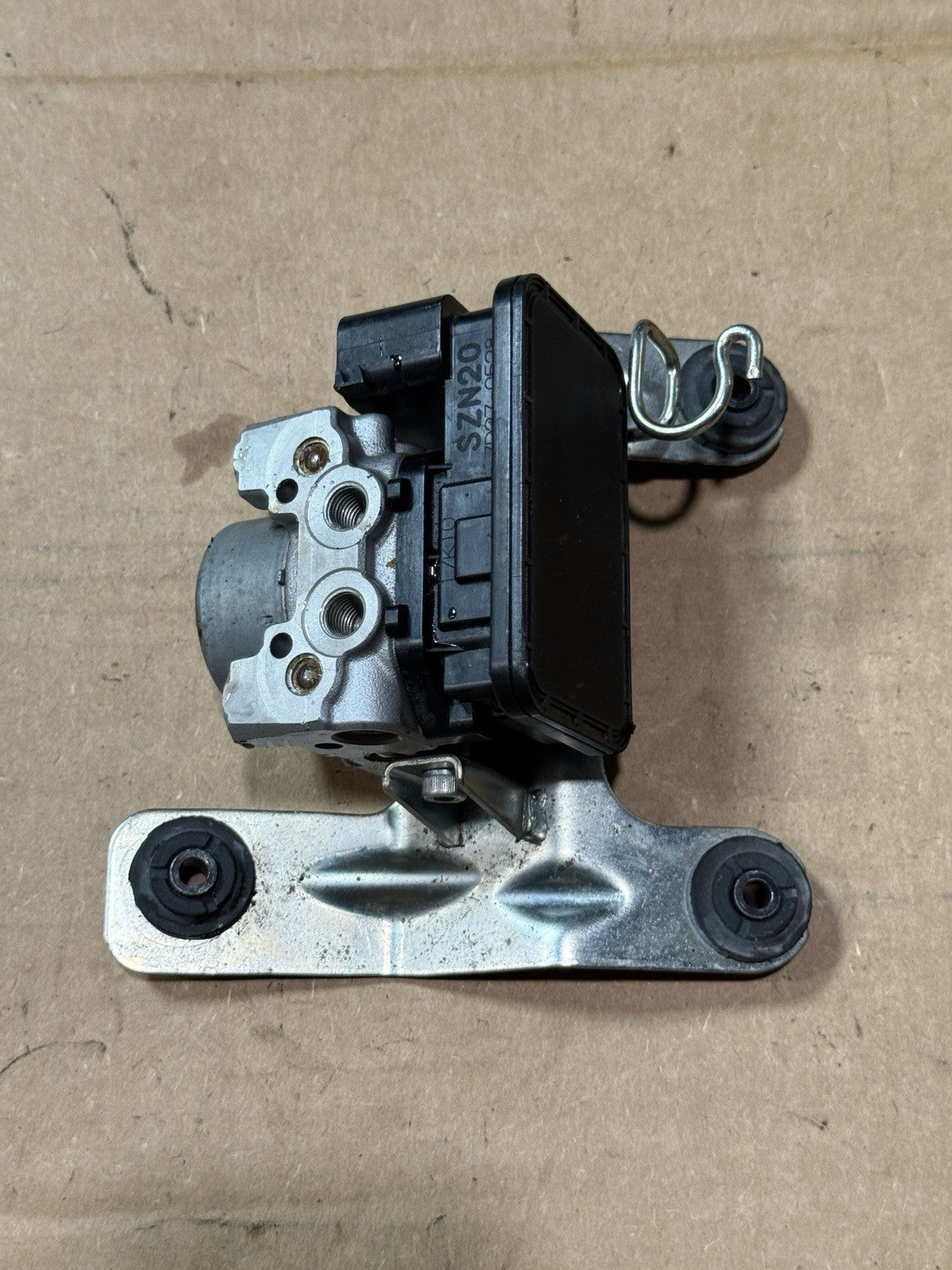 19-23 Kawasaki Ninja ZX6R ZX636 636 ABS Pump Module Unit Modulator 006-V95-1642