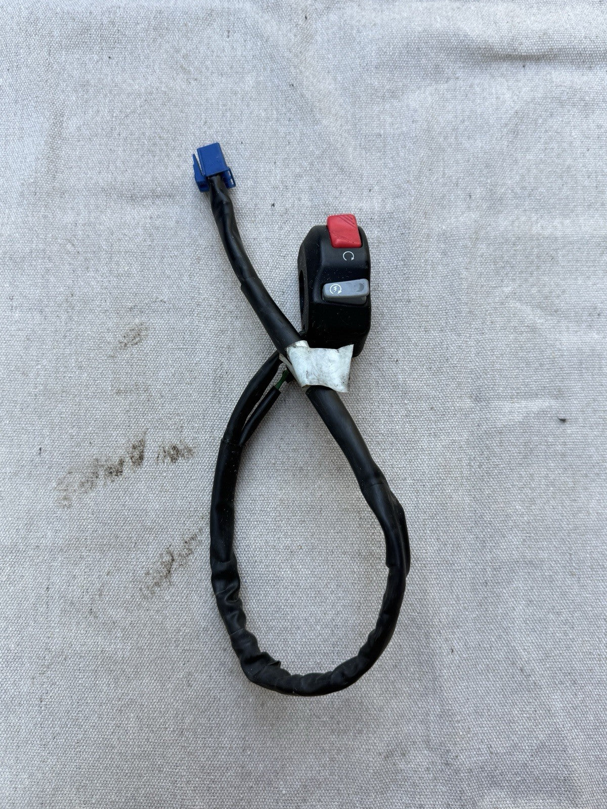 2007-2008 Yamaha YZF-R1 R1 OEM Right Clip-On Handle Bar Kill Start Switch 4C82