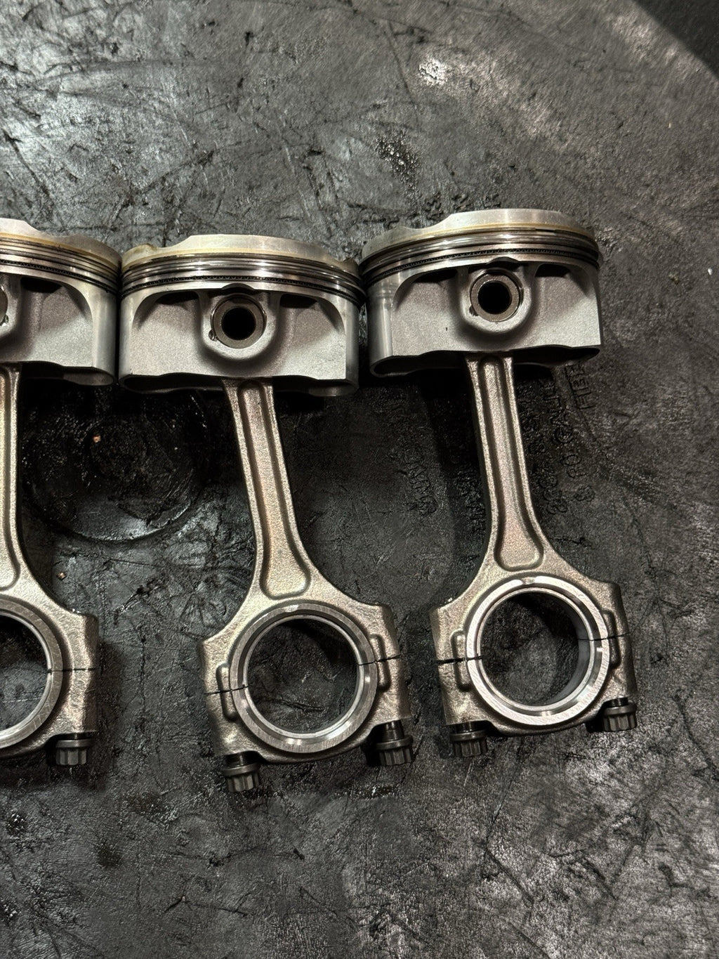 2015 2016 APRILIA RSV4 ENGINE PISTONS MOTOR CONNECTING RODS Piston rings9