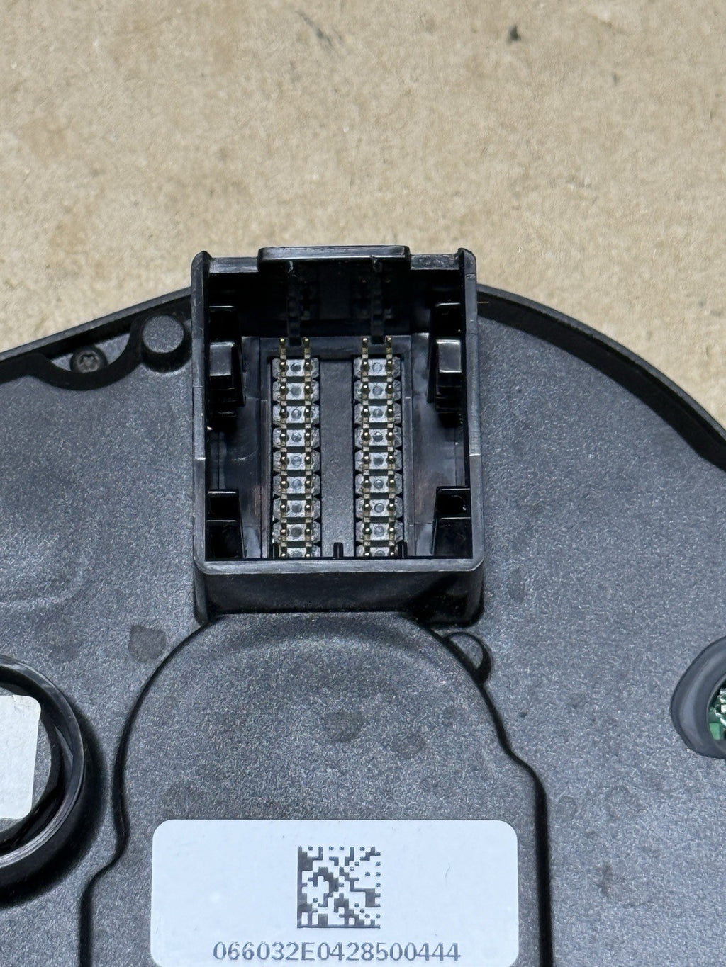 Genuine OEM Aprilia RSV4 Cluster Speedometer Tachometer Dash 2015-2018 2D000144