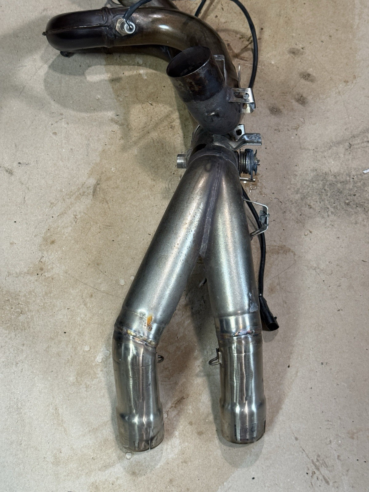 2011-13 Ducati 848 Evo 1098 1198 OEM Exhaust Headers Mid Pipe Assembly Straight