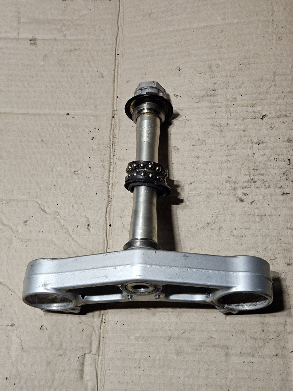 08-16 Yamaha YZFR6 YZF R6R OEM Lower Triple Tree Steering Stem Forks Clamp READ14