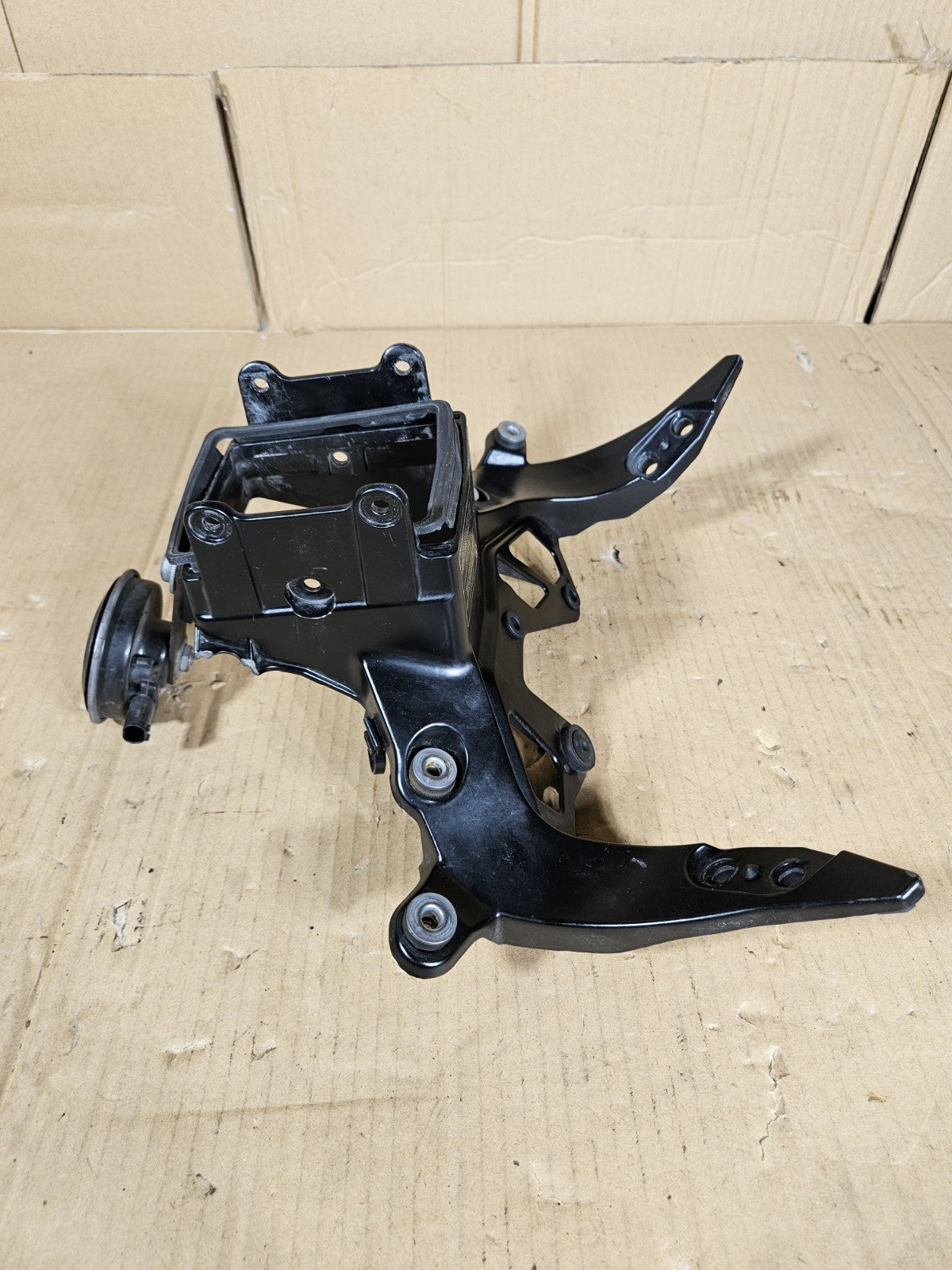 2012 BMW S1000RR OEM Front Fairing Stay Upper Bracket with Horn Used2