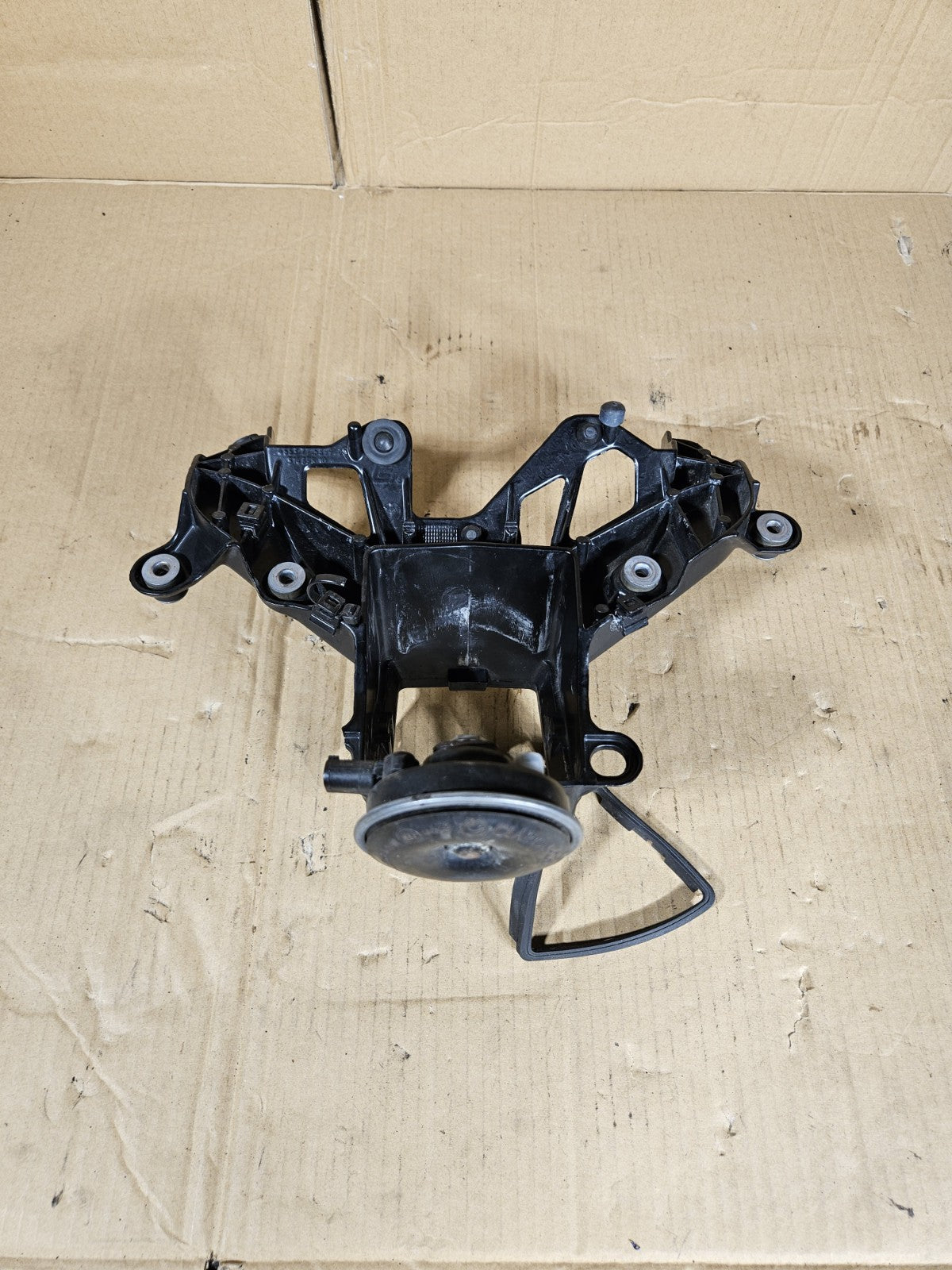 2012 BMW S1000RR OEM Front Fairing Stay Upper Bracket with Horn Used9
