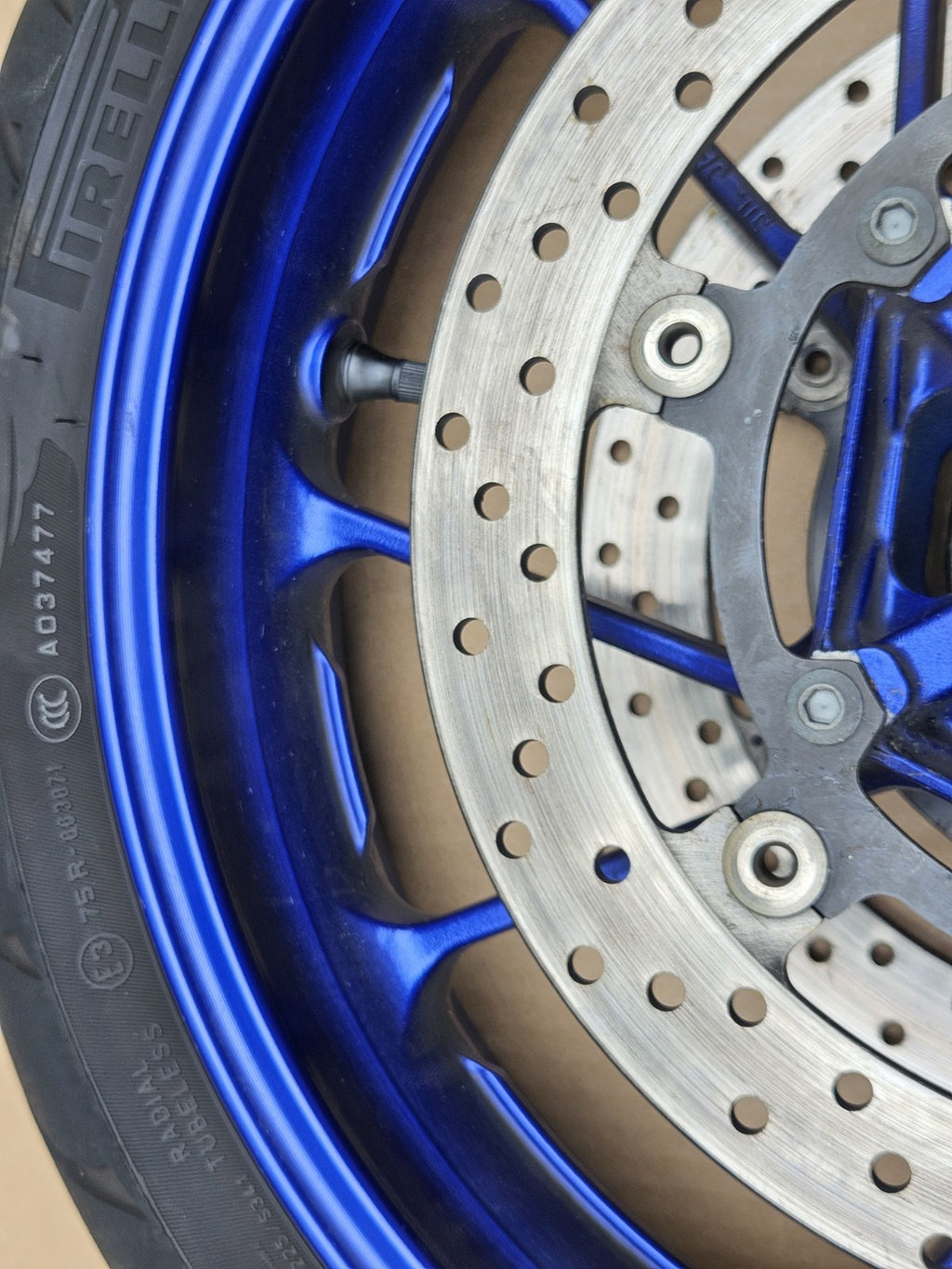 2022 22-25 Yamaha YZF-R7 YZFR7 Front Rear Wheel Blue Rim Set OEM Rims Pair6