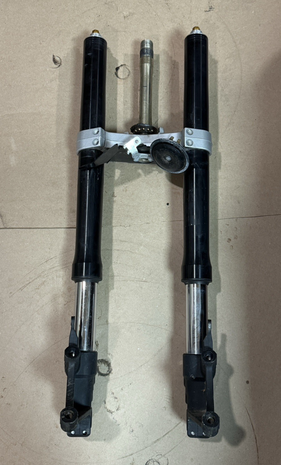 08-16 Yamaha YZF R6 YZFR6 OEM Front Forks Tubes Triple Tree Suspension Assembly