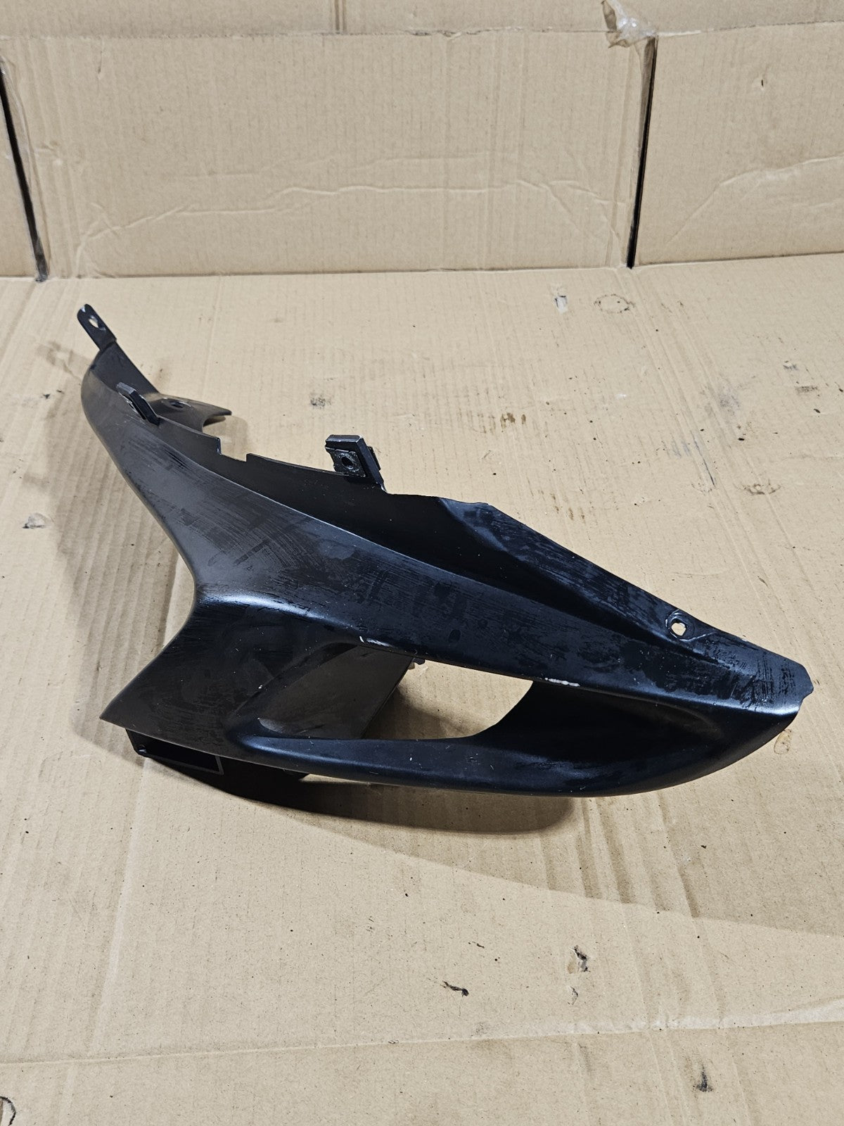 2006 2007 Suzuki GSXR600 Right Air Intake Duct OEM 9442001H00 Genuine Tube8