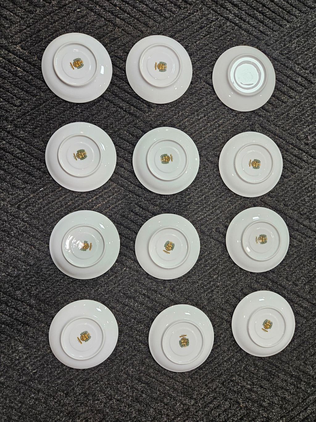 Set of 12 Linden Fine China Versailles TM-1004 Plates 5 7/8" Japan