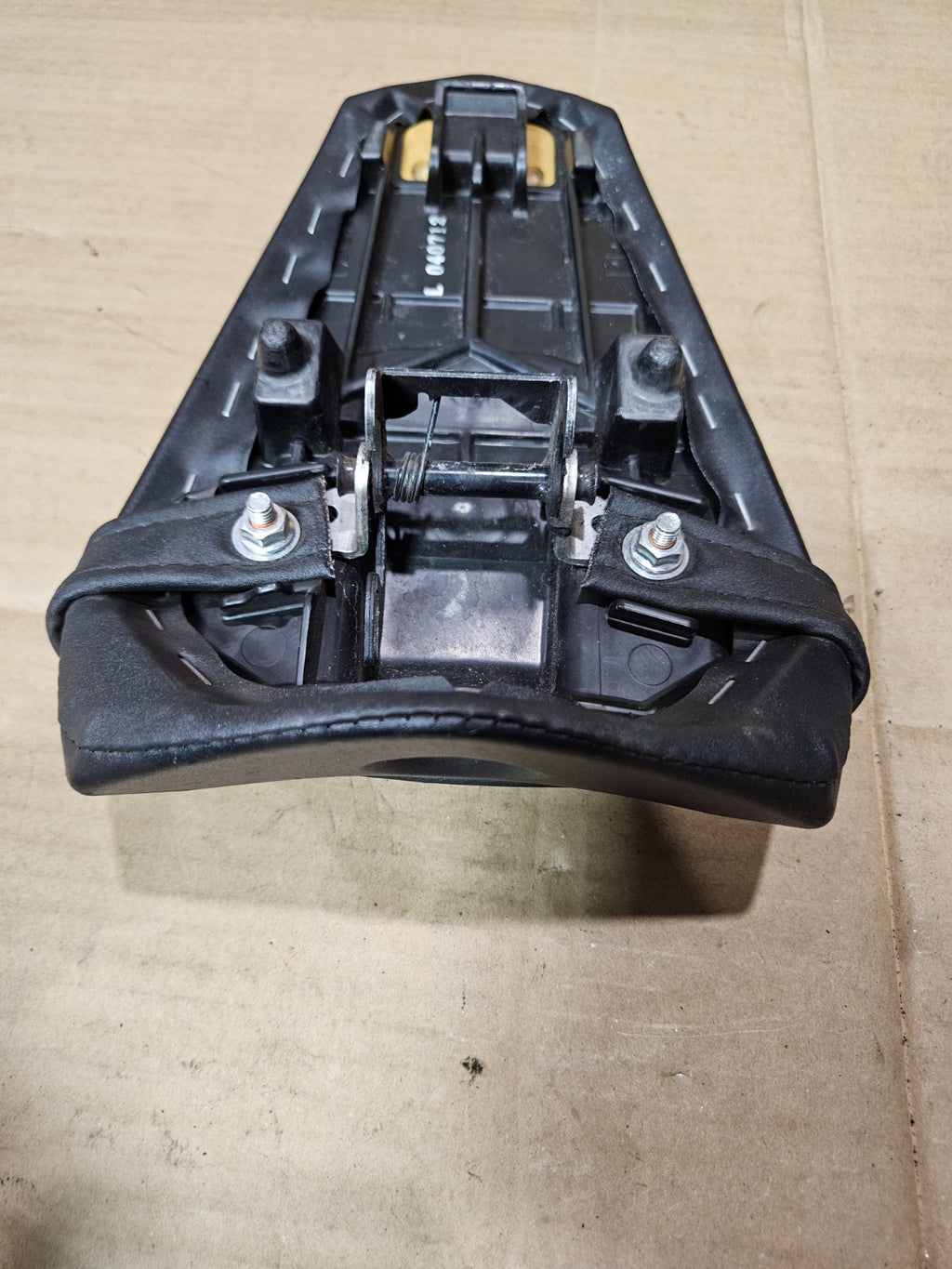 2022-2025 Yamaha YZF-R7 2025-2026 YZF-R9 OEM Rear Passenger Seat BEB-24750-00-003