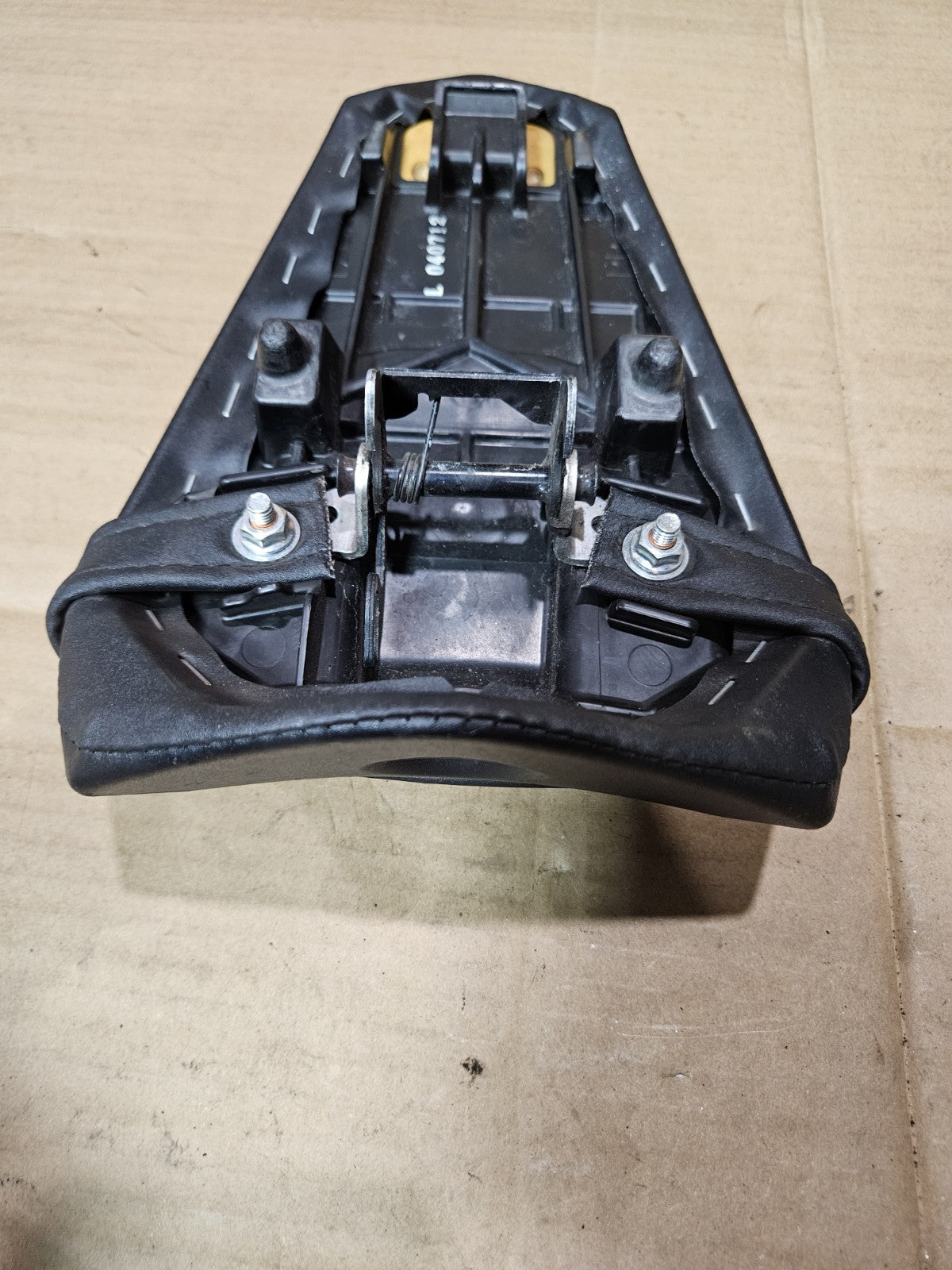 2022-2025 Yamaha YZF-R7 2025-2026 YZF-R9 OEM Rear Passenger Seat BEB-24750-00-003