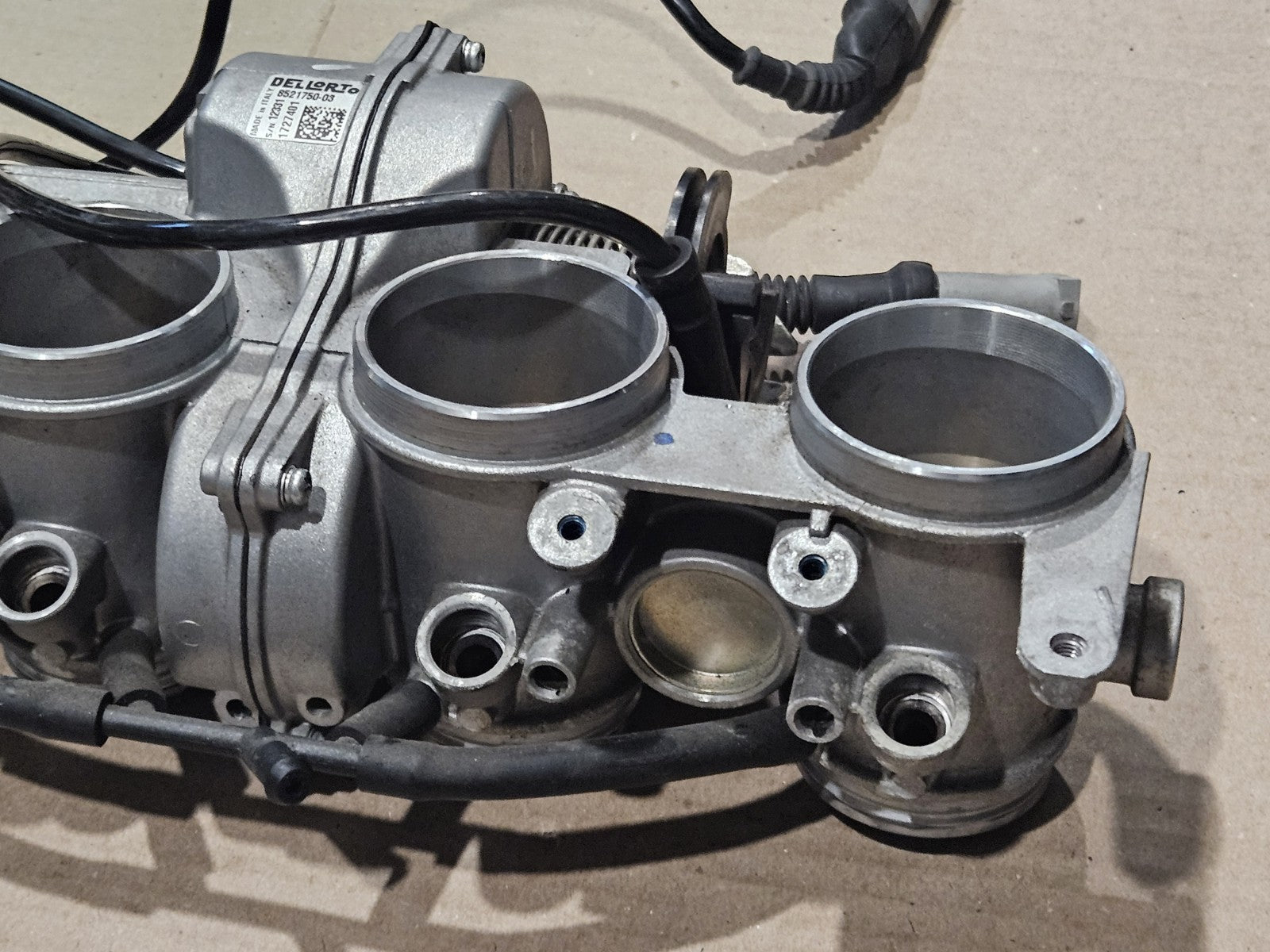 10 11 12 13 14 BMW S10000RR S 1000 RR OEM Throttle Bodies Body INTAKE FUEL PARTS