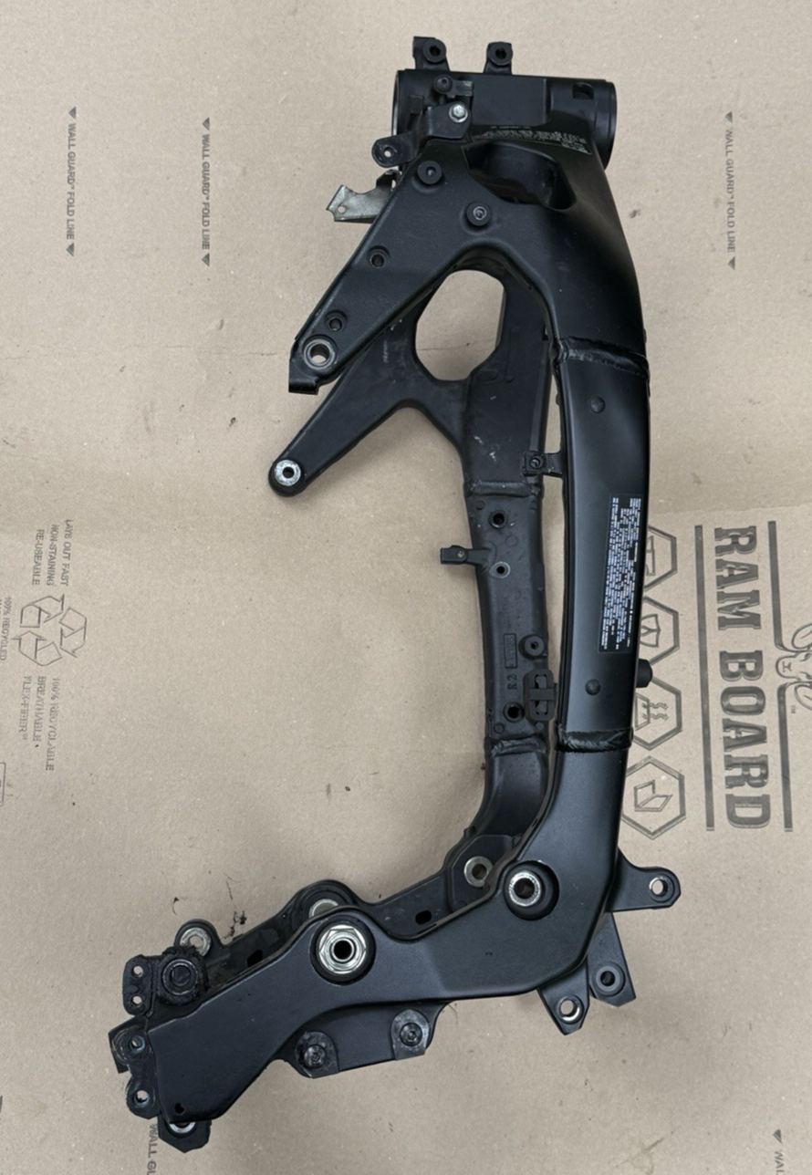 2017 17-25 SUZUKI GSXR1000R GSXR1000 OEM MAIN FRAME CHASSIS *CLEAN VA2